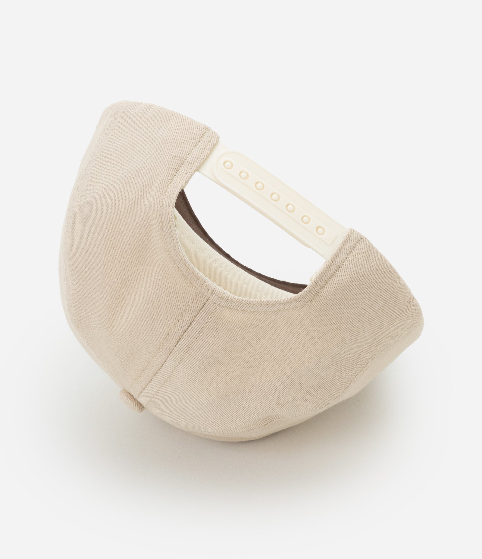 Boné com Aba Curva e Bordado NY Bege 4