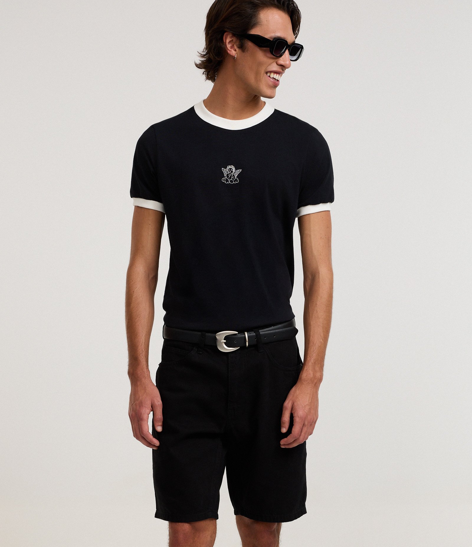 Bermuda Slim em Sarja Marmorizada com Bolsos Preto 3