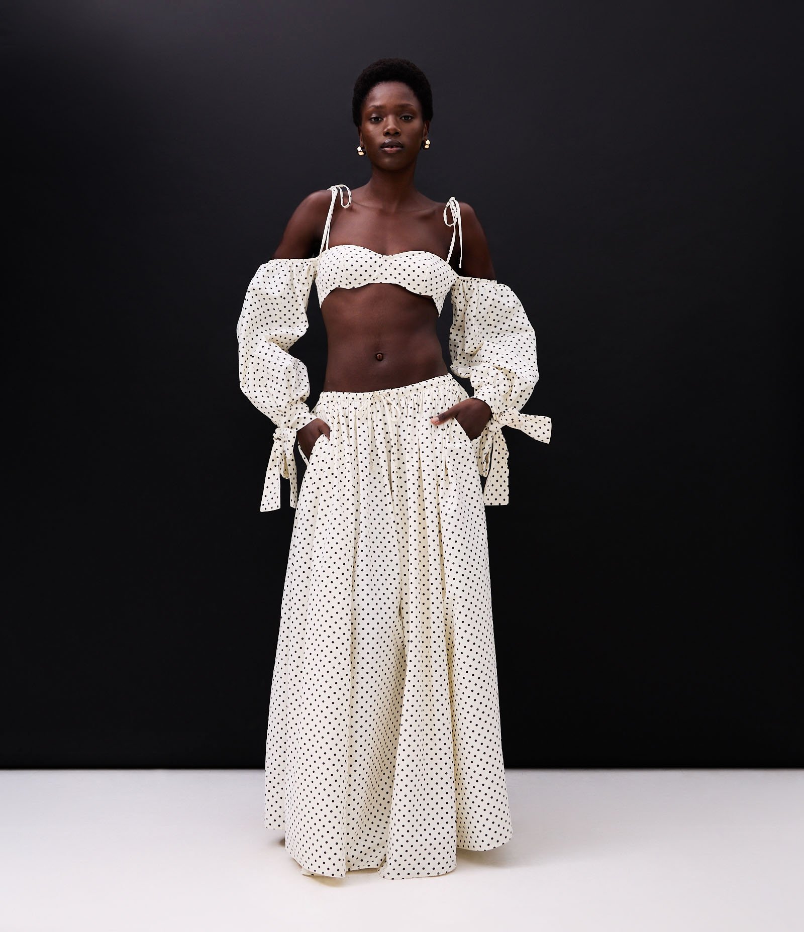 Top de Manga em Tricoline Poá com Amarração Laço Off White 9