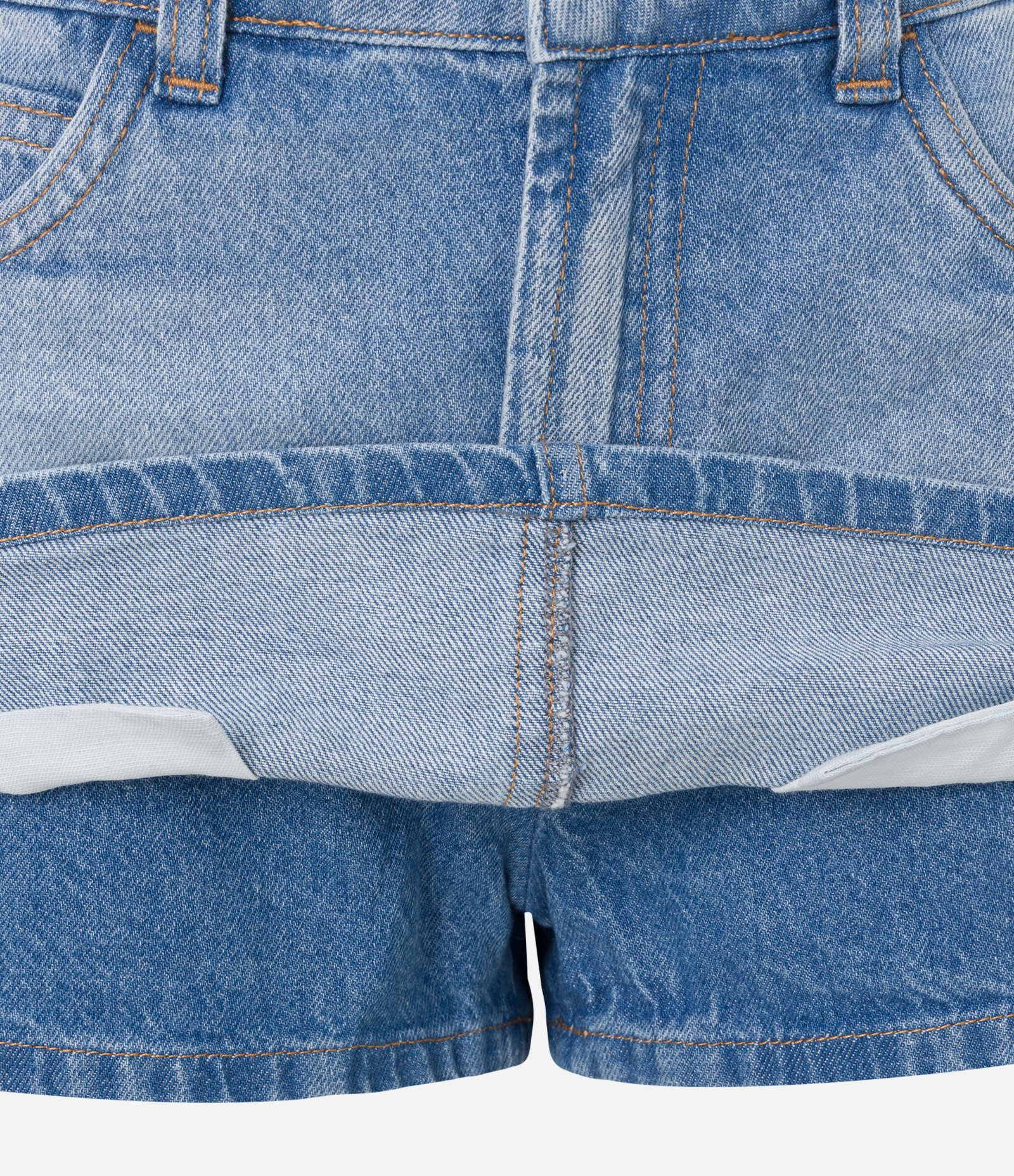 Short Saia Curto em Jeans com Cintura Baixa Claro 6