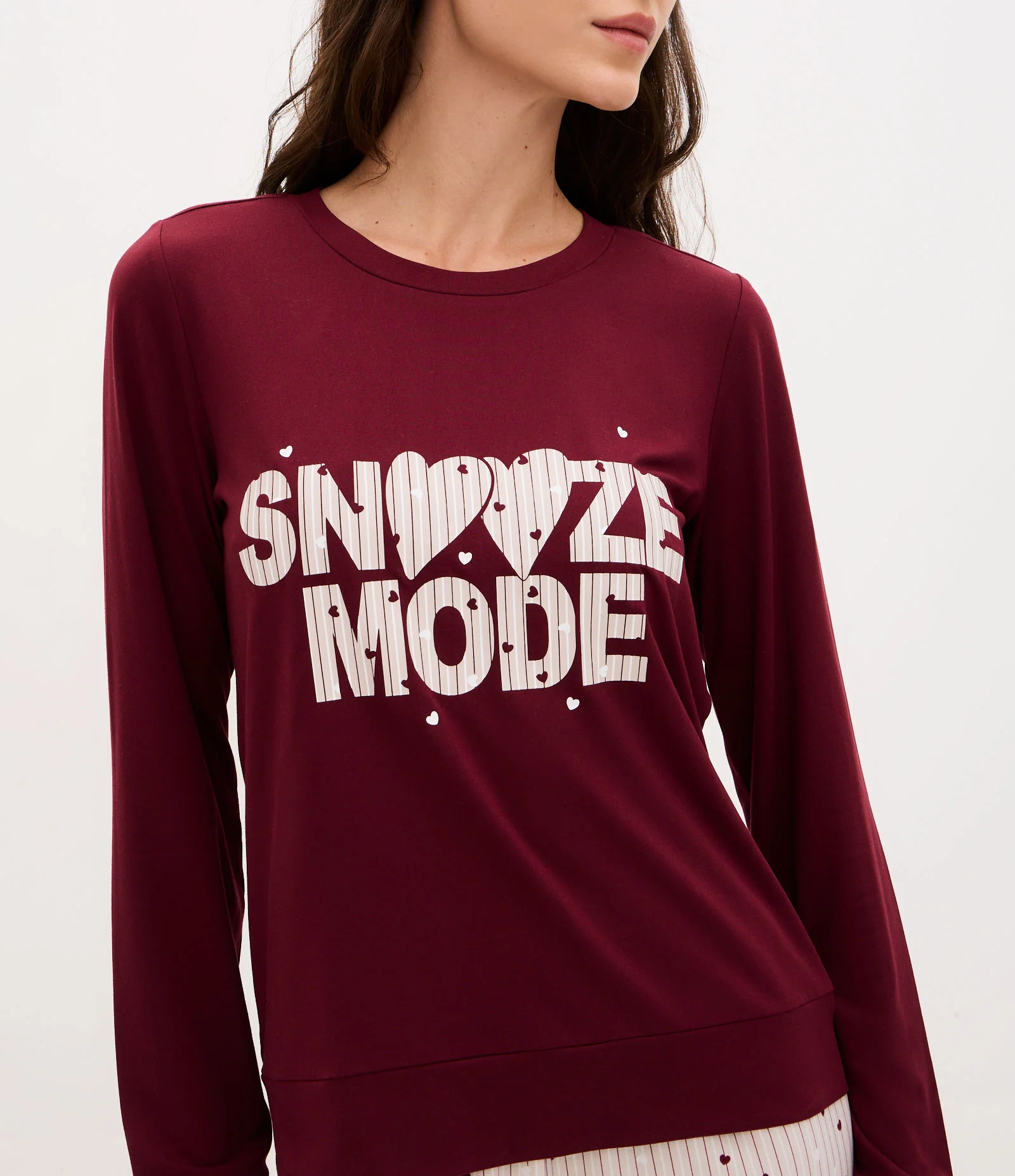 Pijama Longo em Peach Touch com Estampa Poá Vinho 2