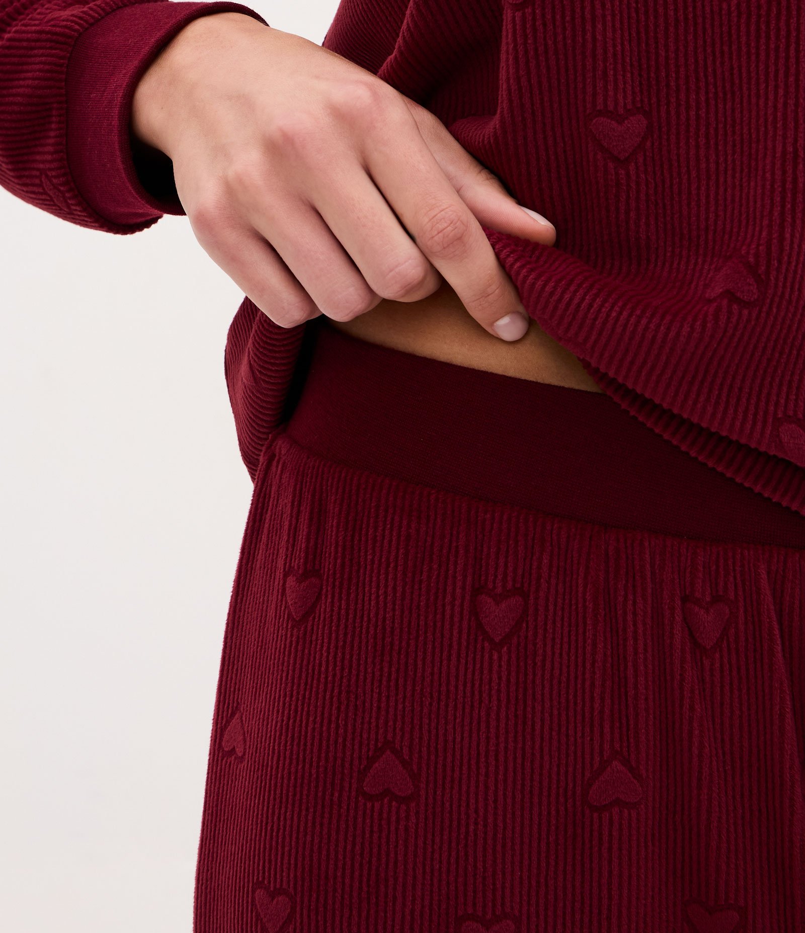 Pijama Longo em Plush com Textura de Corações e Canelado Vermelho 3