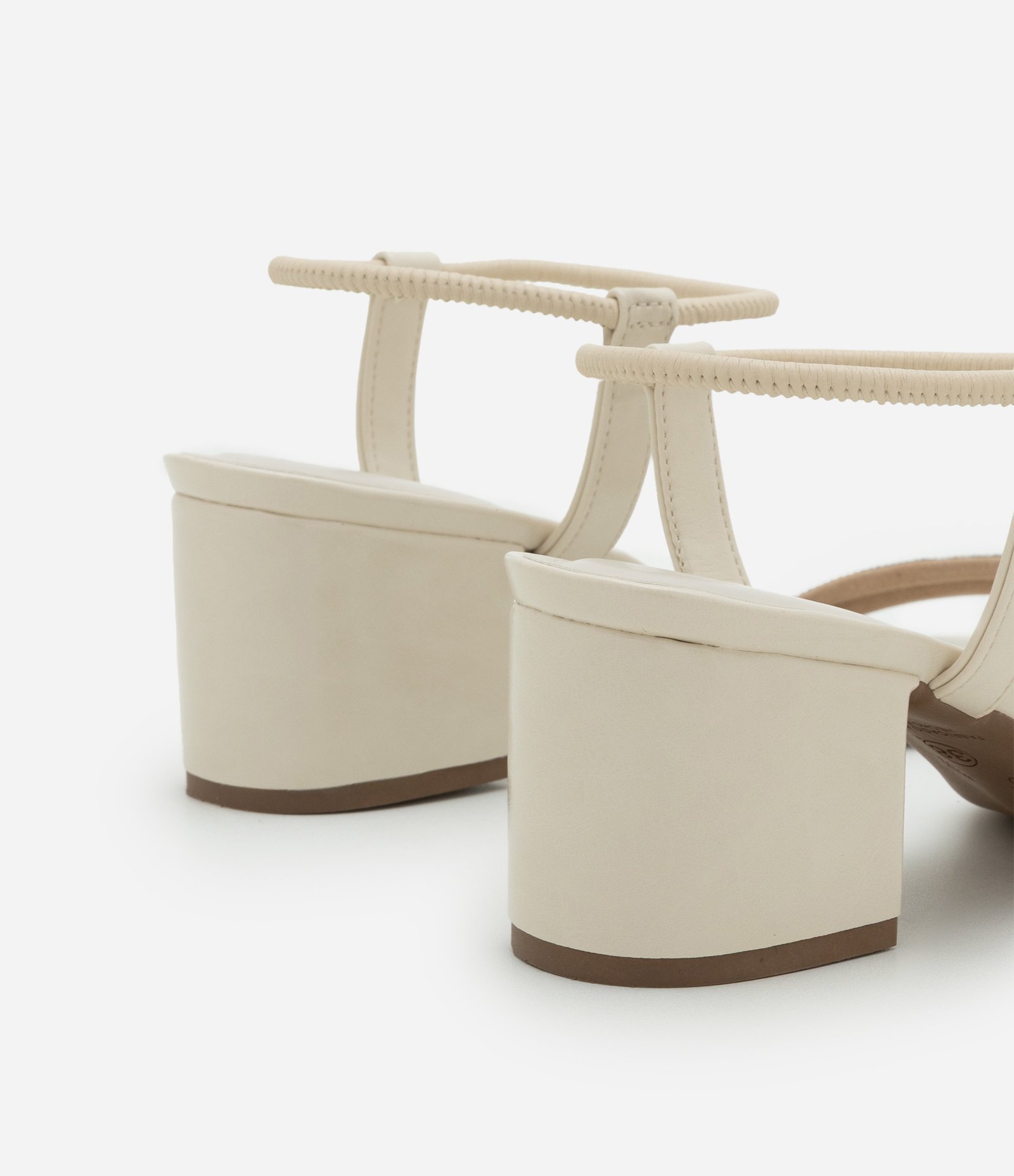 Sandália com Salto Bloco e Tiras de Strass Off White 4