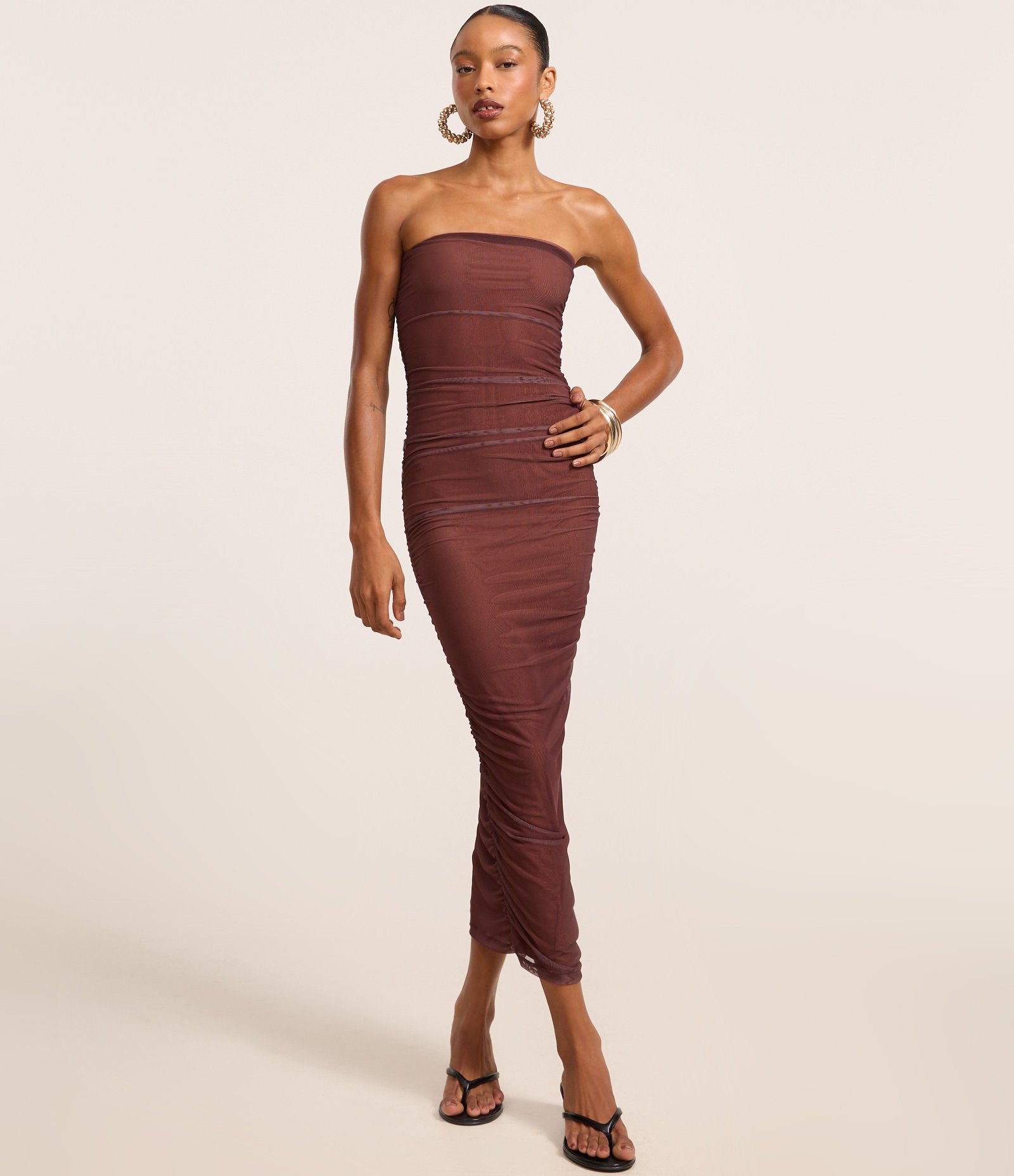 Vestido Ajustado New Midi em Tule com Franzidos Marrom 2