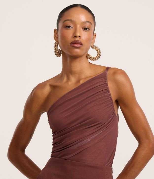 Blusa Ombro Só em Tule com Alça Fina e Franzidos