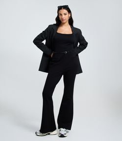 Calça Flare em Ponto Roma com Cinto