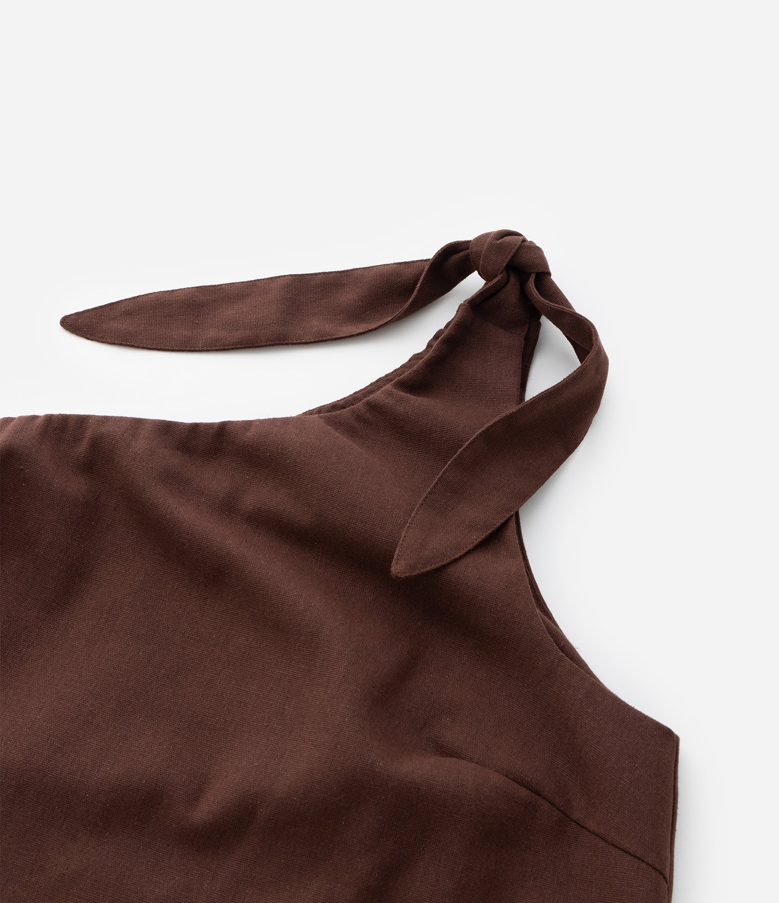 Blusa Ombro Único em Viscolinho com Nó na Alça Curve & Plus Size Marrom 4