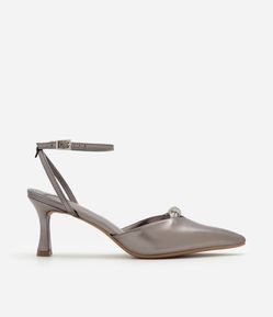 Sapato Scarpin com Detalhe de Nó em Strass