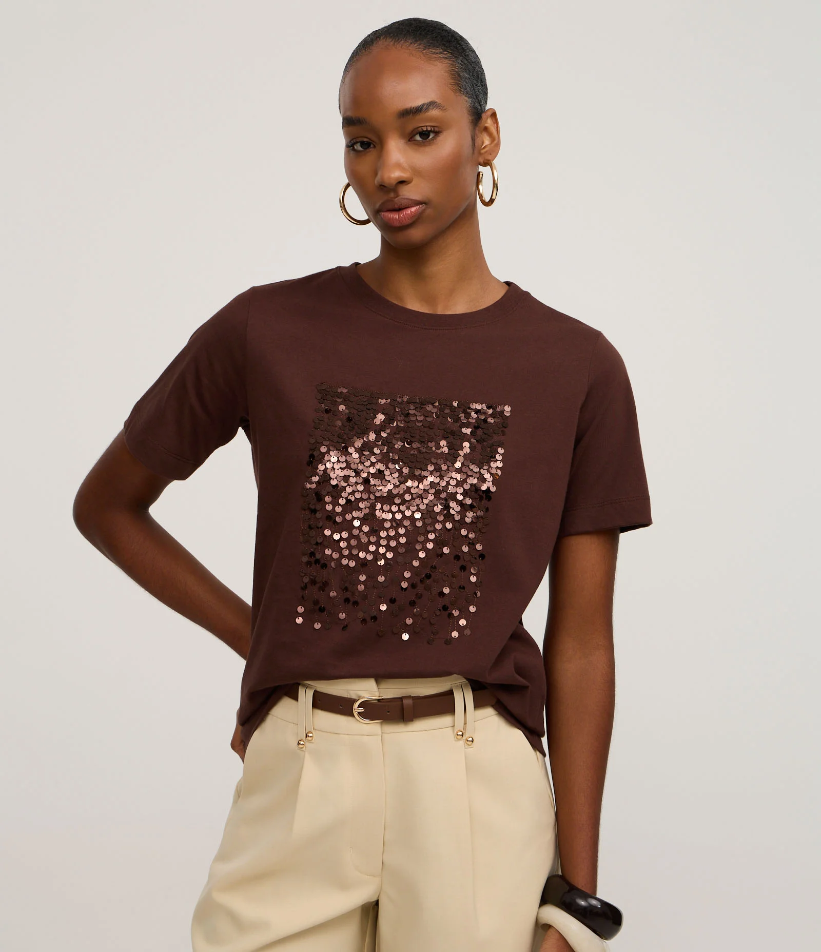 Blusa em Algodão com Bloco de Paetês Marrom 1