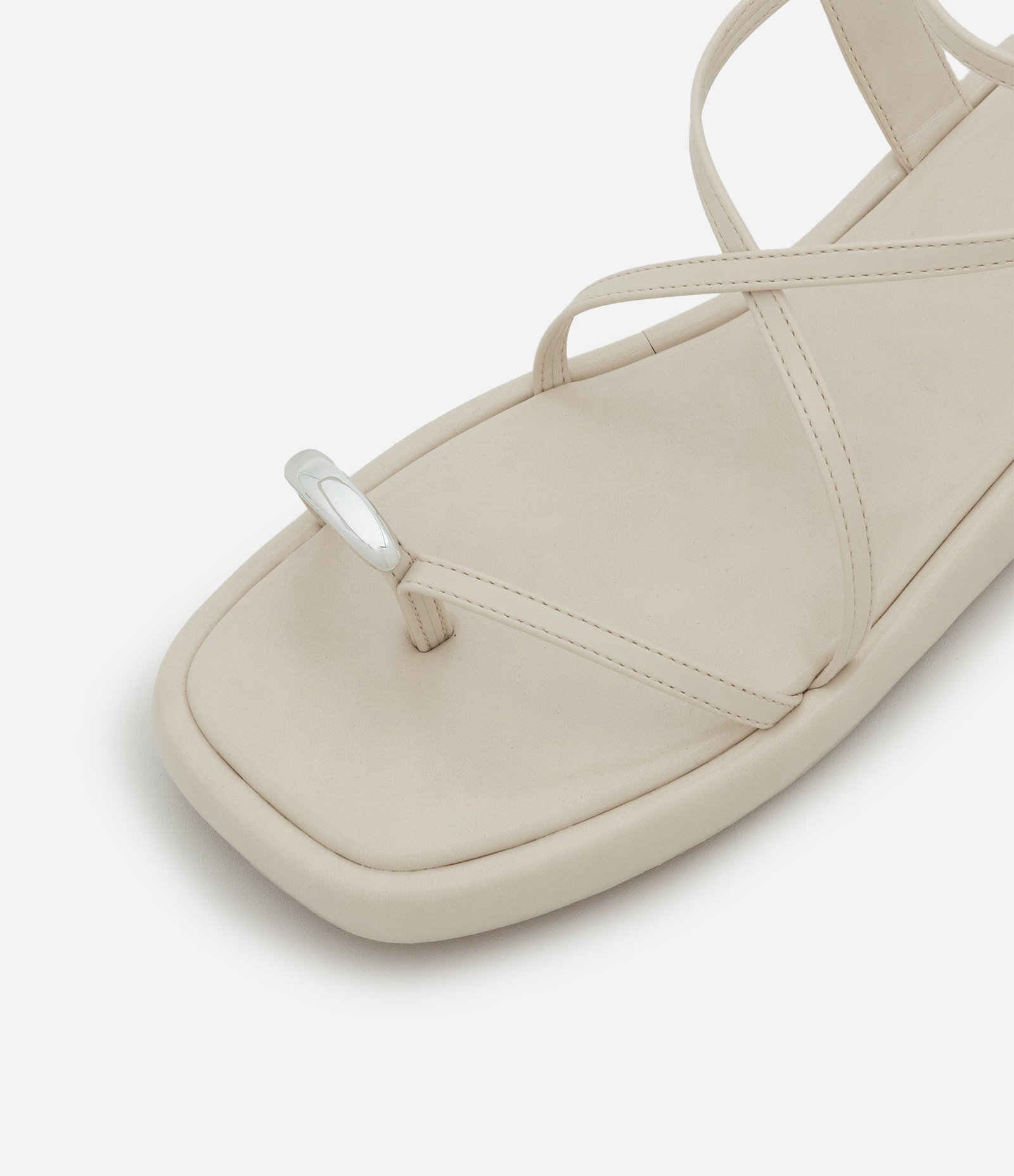 Sandália Rasteira Flatform em PU com Dedal de Metal Off White 5