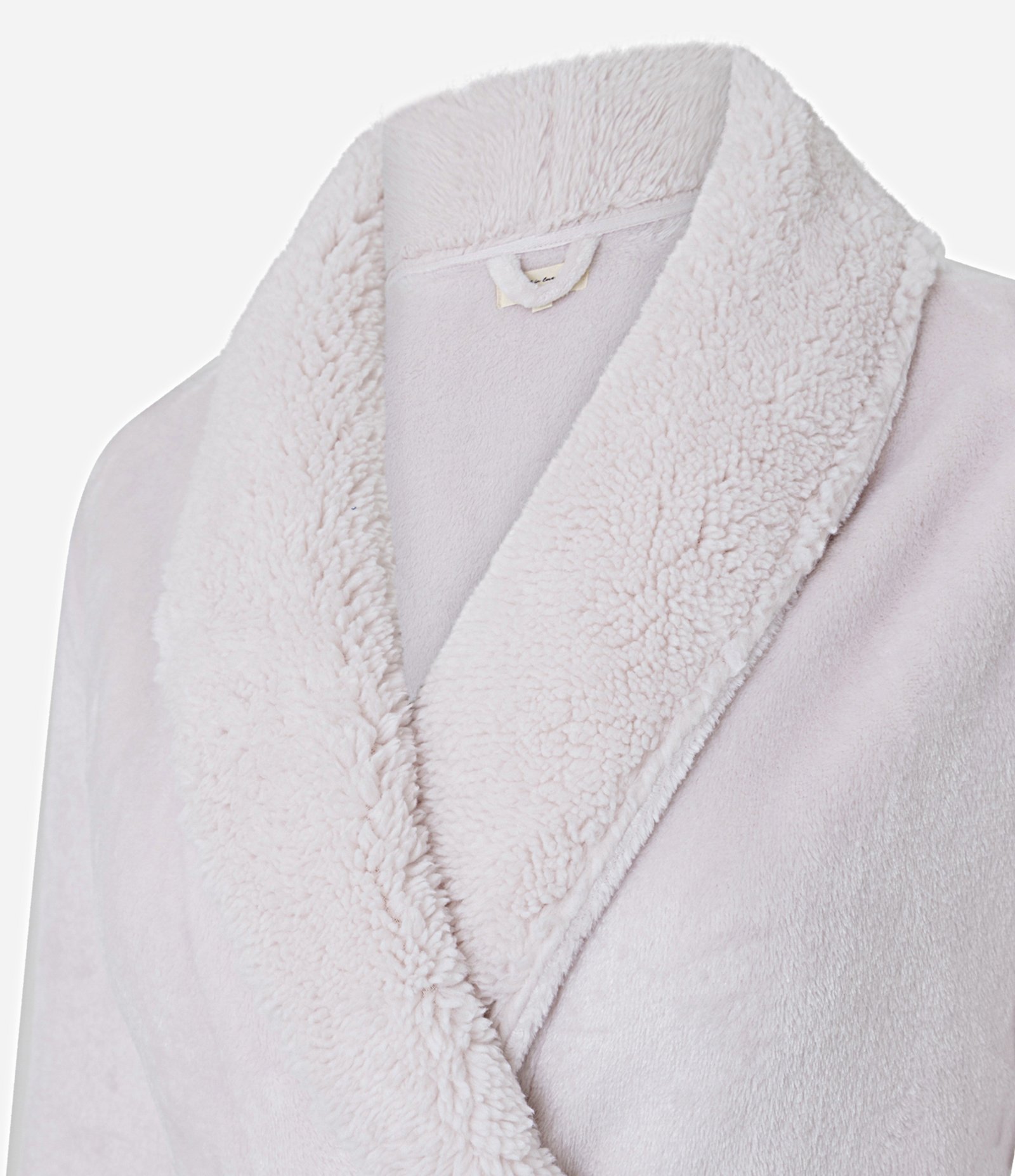 Robe Longo em Sherpa com Bolsos Rosa 4