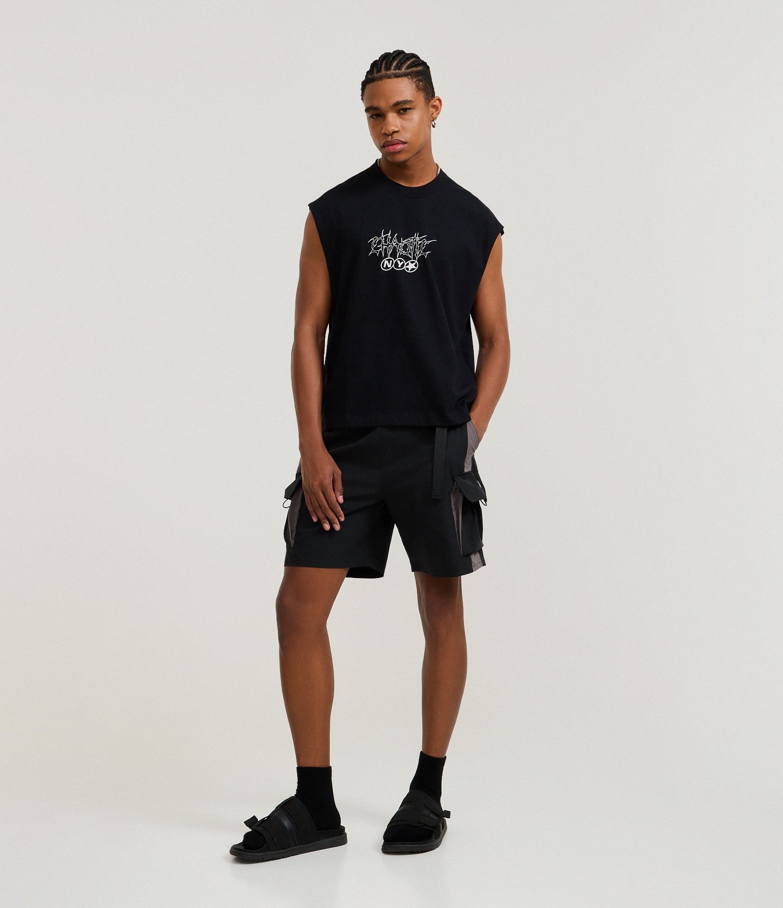 Regata Boxy em Meia Malha com Estampa Lettering Frontal Preto 2