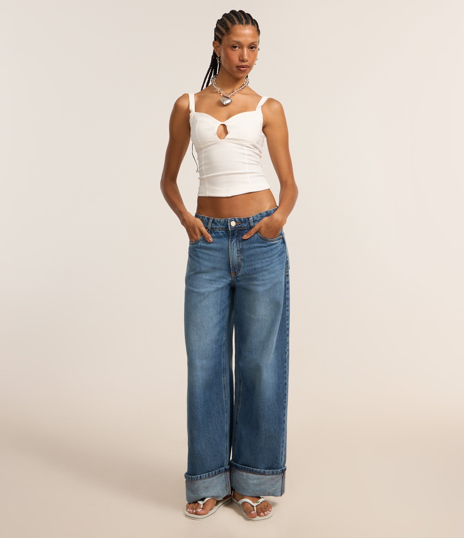 Blusa de Alça em Bengaline com Vazado no Decote Coração Off White 2