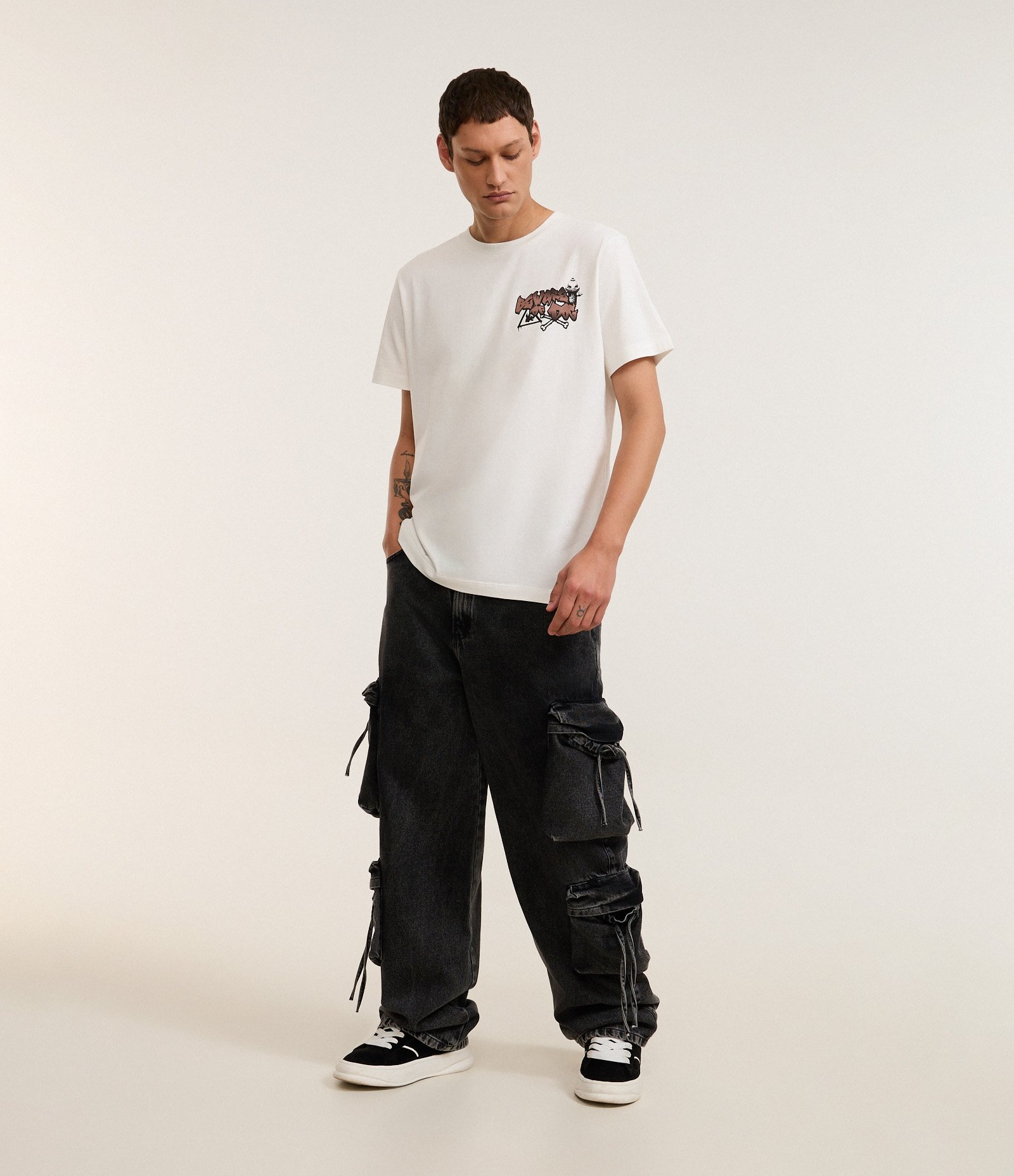 Camiseta Comfort em Algodão com Estampa Gangue de Vira Latas Branco 3