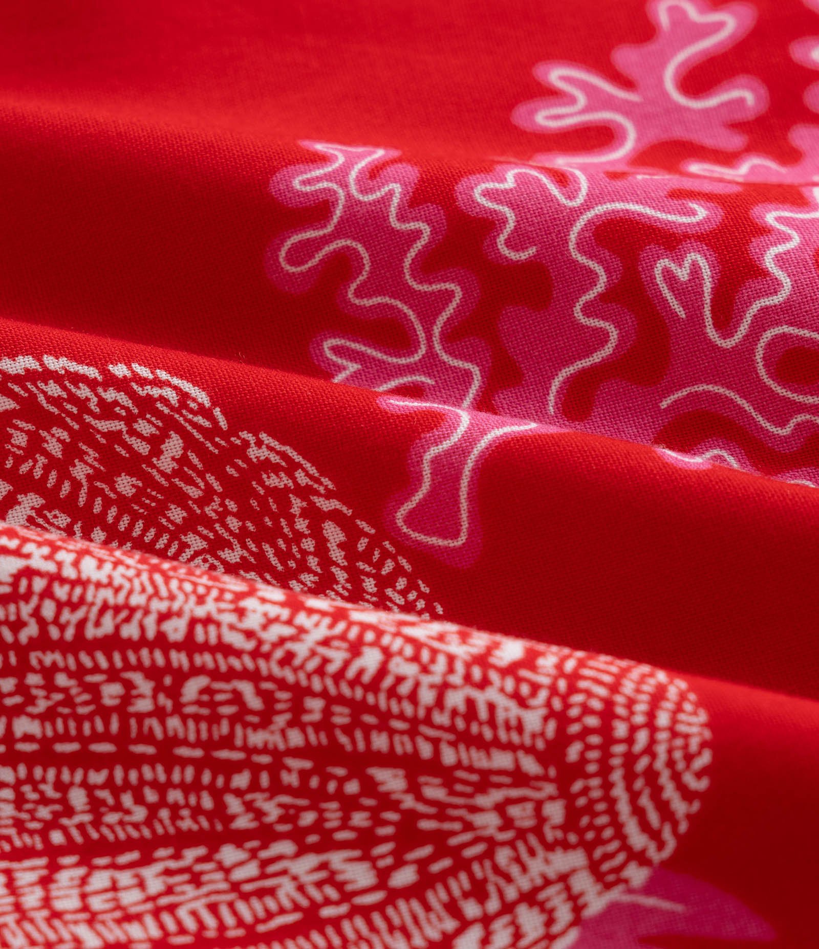 Saia Midi em Viscose com Estampa Floral Curve & Plus Size Vermelho 3