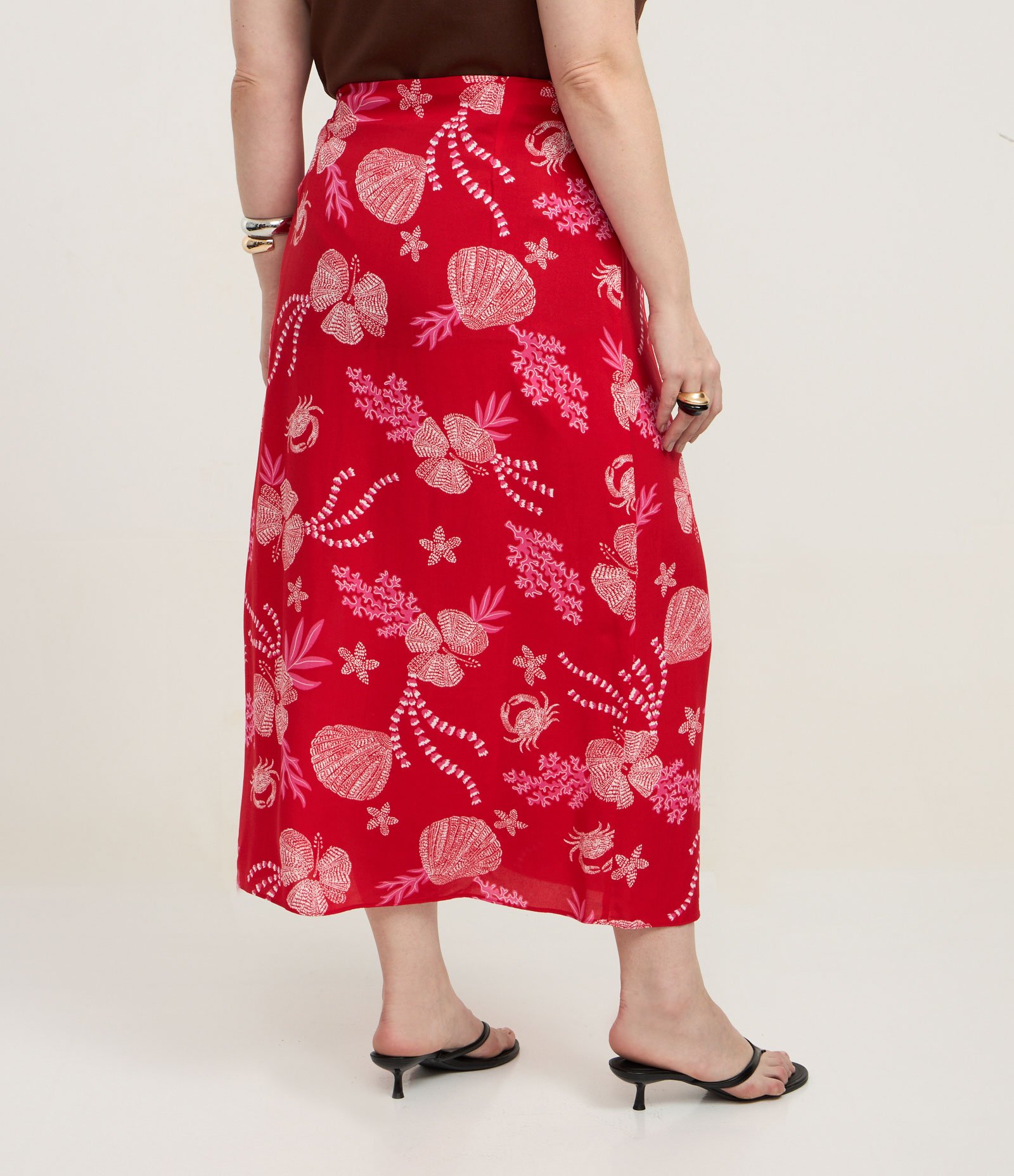 Saia Midi em Viscose com Estampa Floral Curve & Plus Size Vermelho 4