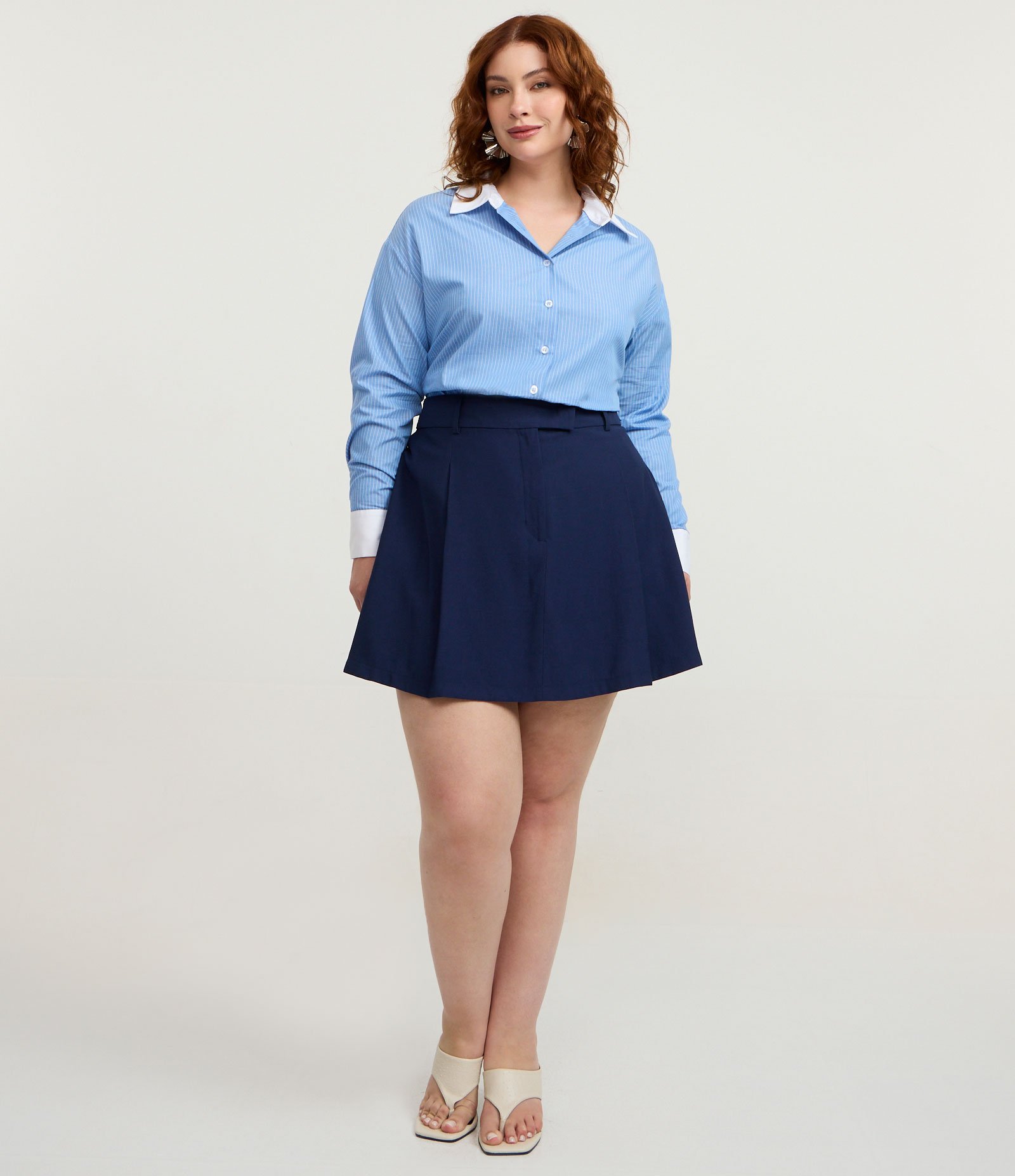 Camisa Manga Longa Listrada com Gola e Punhos Contrastantes Curve & Plus Size Azul 3