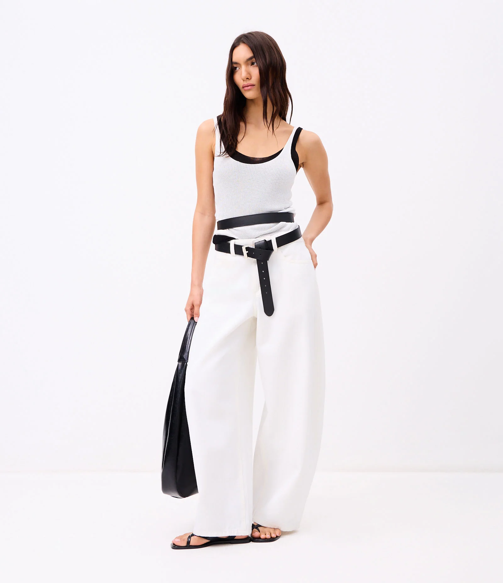 Calça Barrel Maxi Oversized Alfaiatada em Sarja com Cintura Baixa Off White 2