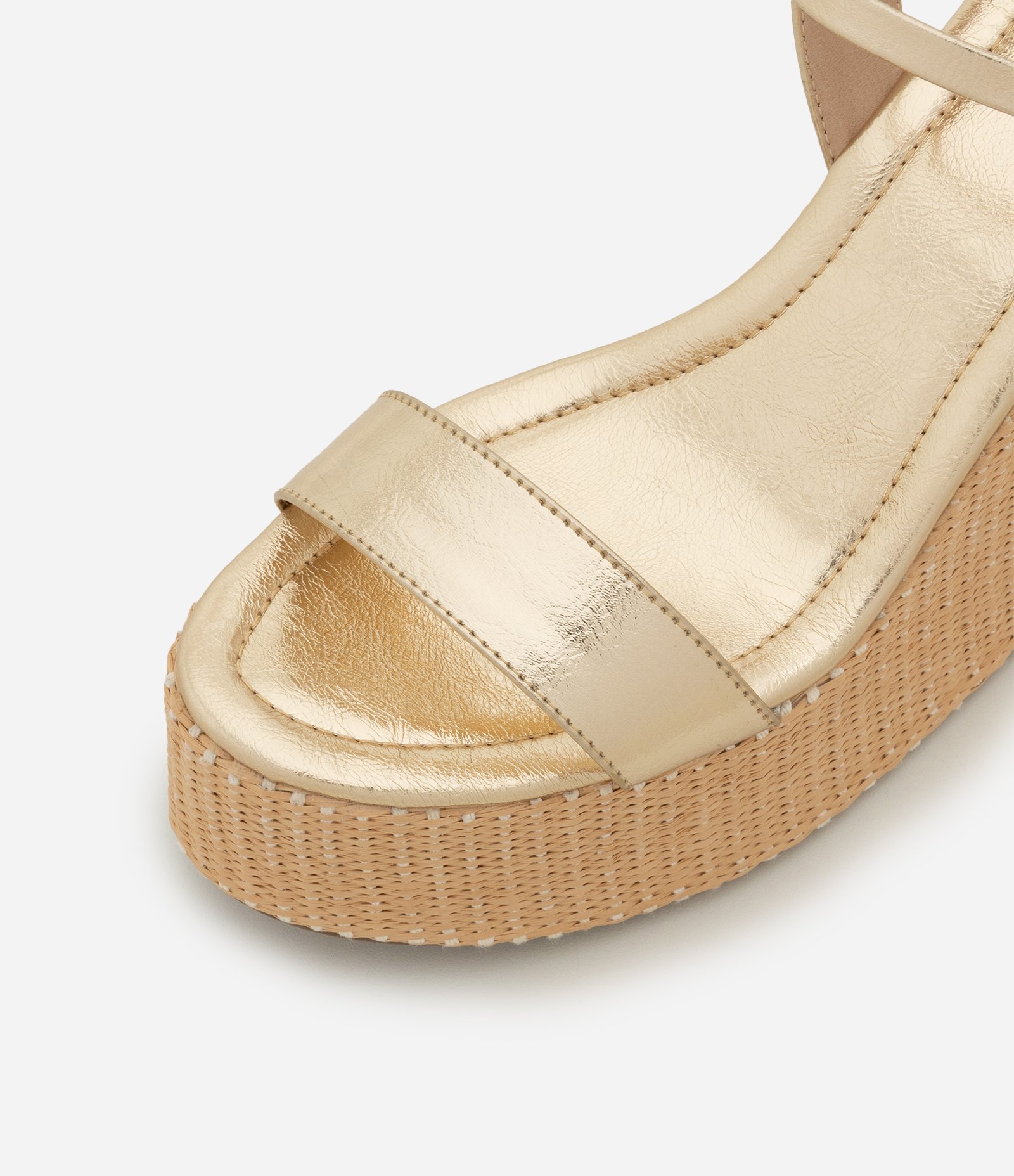 Sandália Plataforma com Salto em Ráfia e Tiras Metalizadas Dourado 3