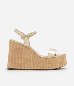 Sandália Plataforma com Salto em Ráfia e Tiras Metalizadas