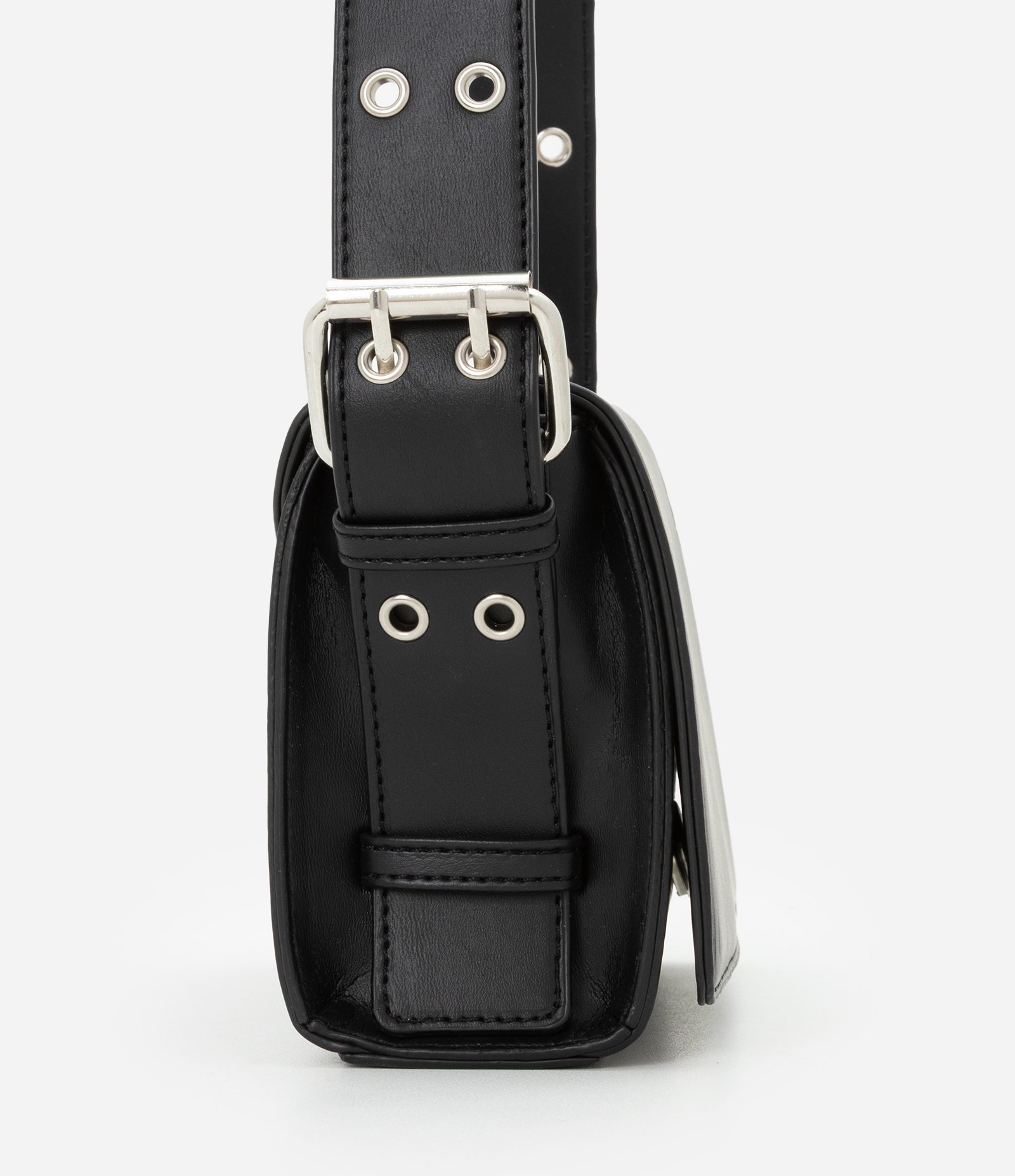 Bolsa Shoulder Bag Transversal em PU com Ilhoses Preto 3