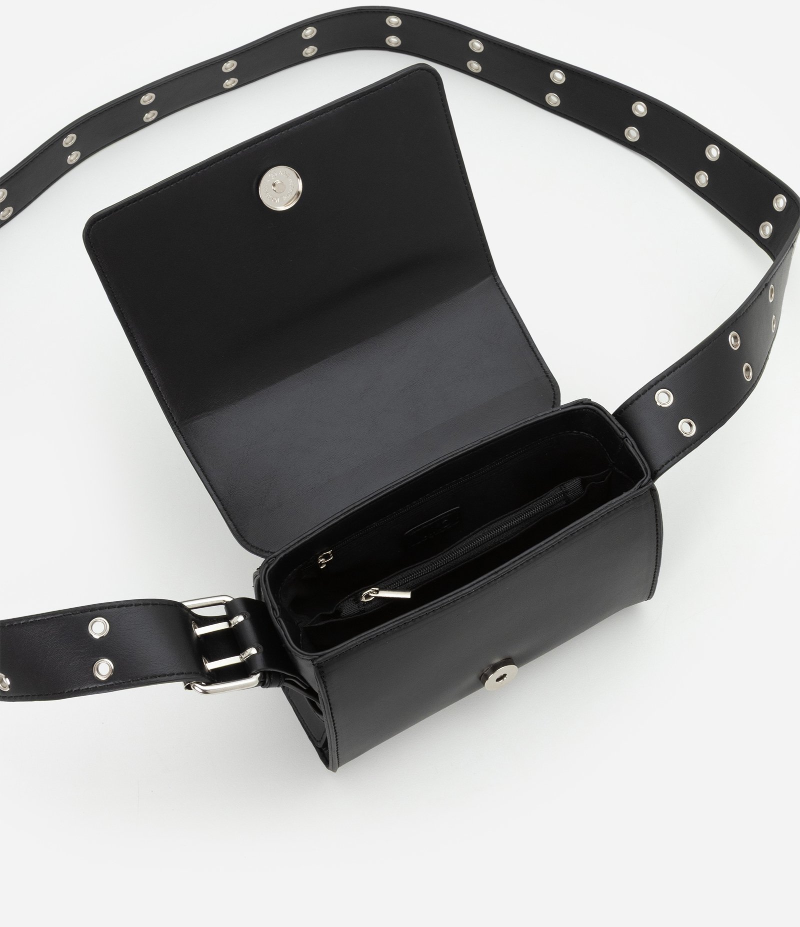 Bolsa Shoulder Bag Transversal em PU com Ilhoses Preto 7