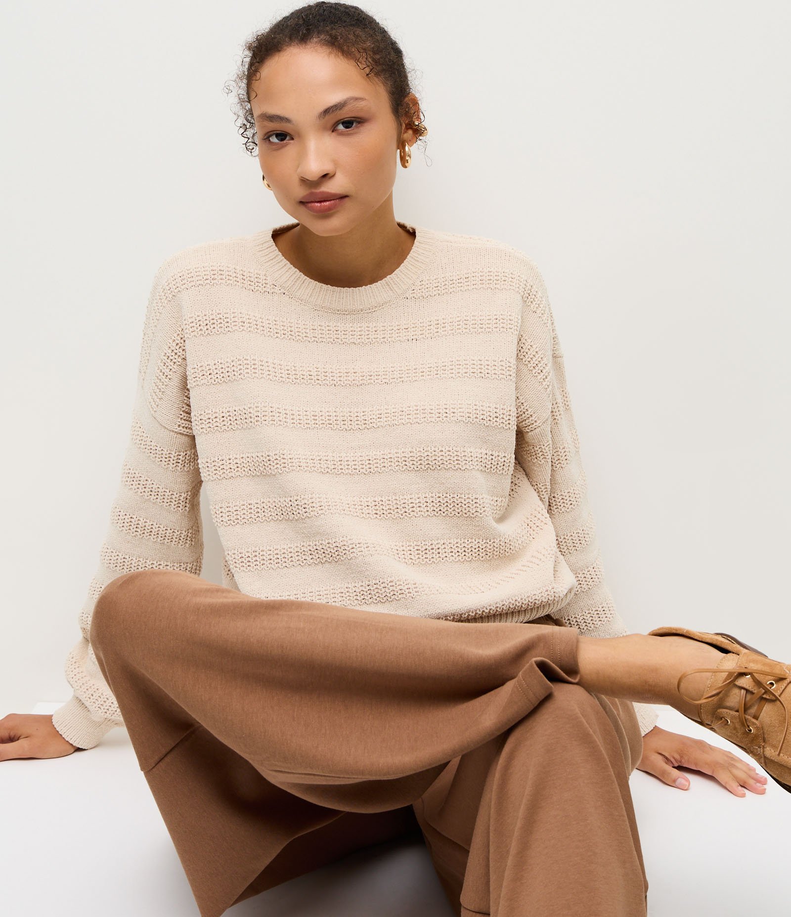 Blusa em Tricô Texturizado com Linhas Horizontais Bege 3