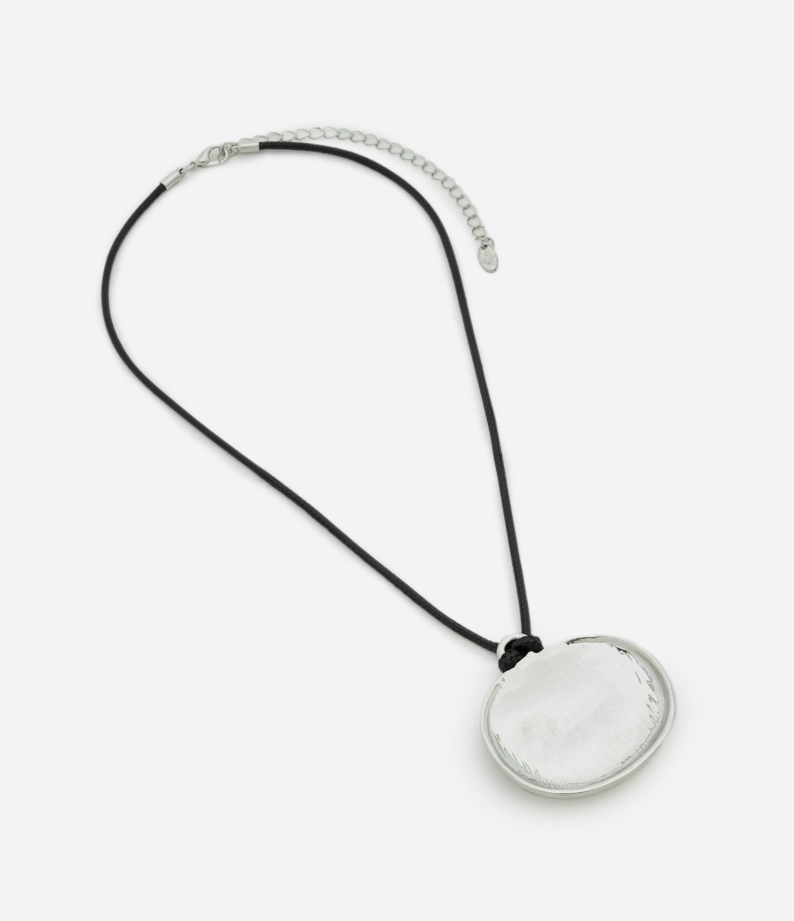 Colar Curto com Cordão e Pingente de Medalha Prata 2