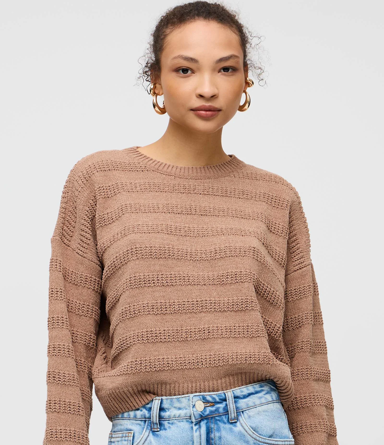 Blusa em Tricô Texturizado com Linhas Horizontais Marrom 3