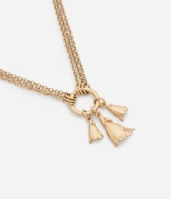 Colar Médio em Metal com Corrente Tripla e Pingentes de Flor