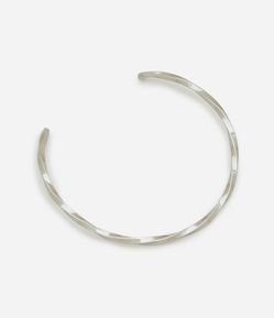 Gargantilha Rígida com Acabamento Torcido