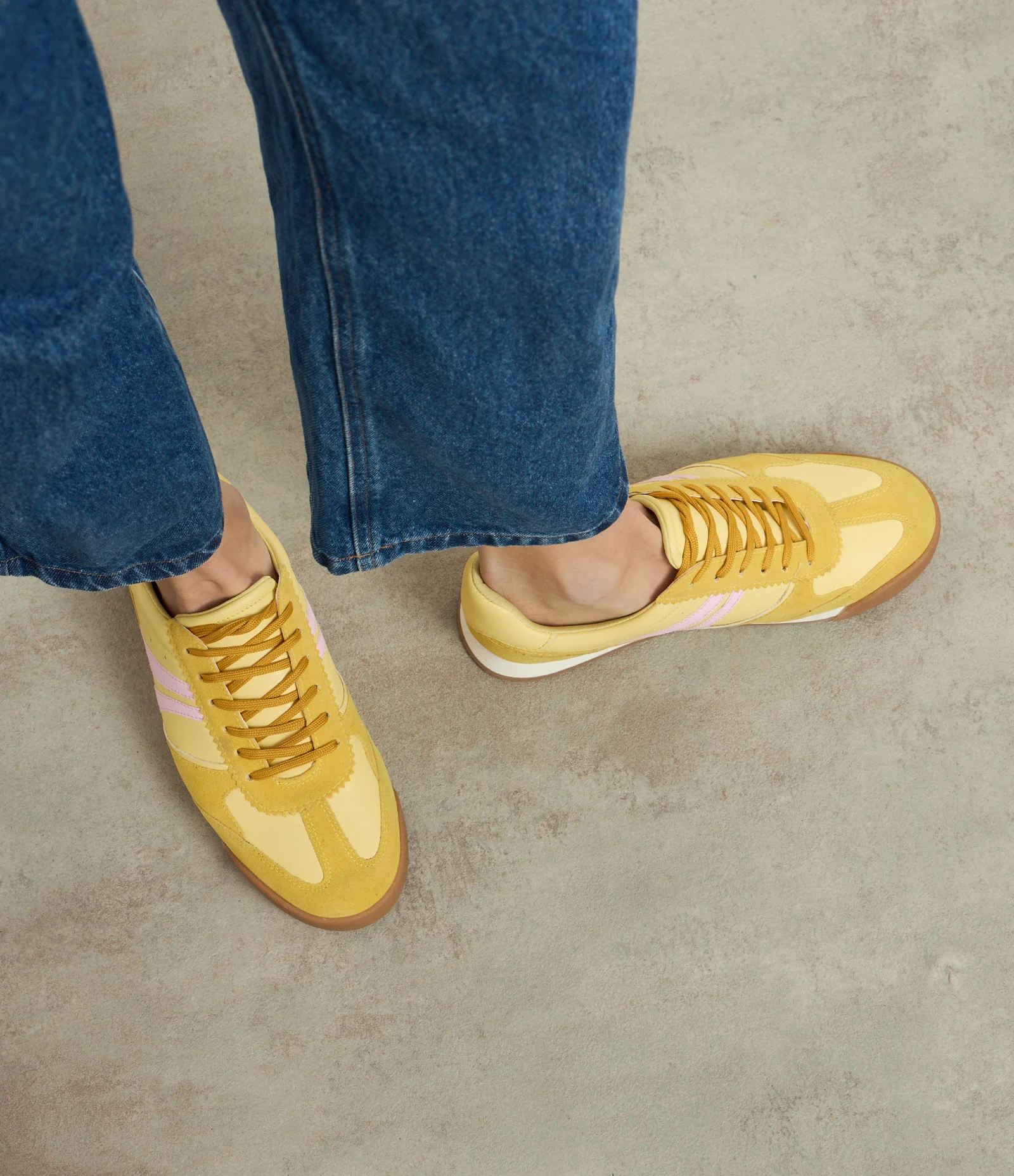 Tênis Chuteira Vintage com Recortes Amarelo 6