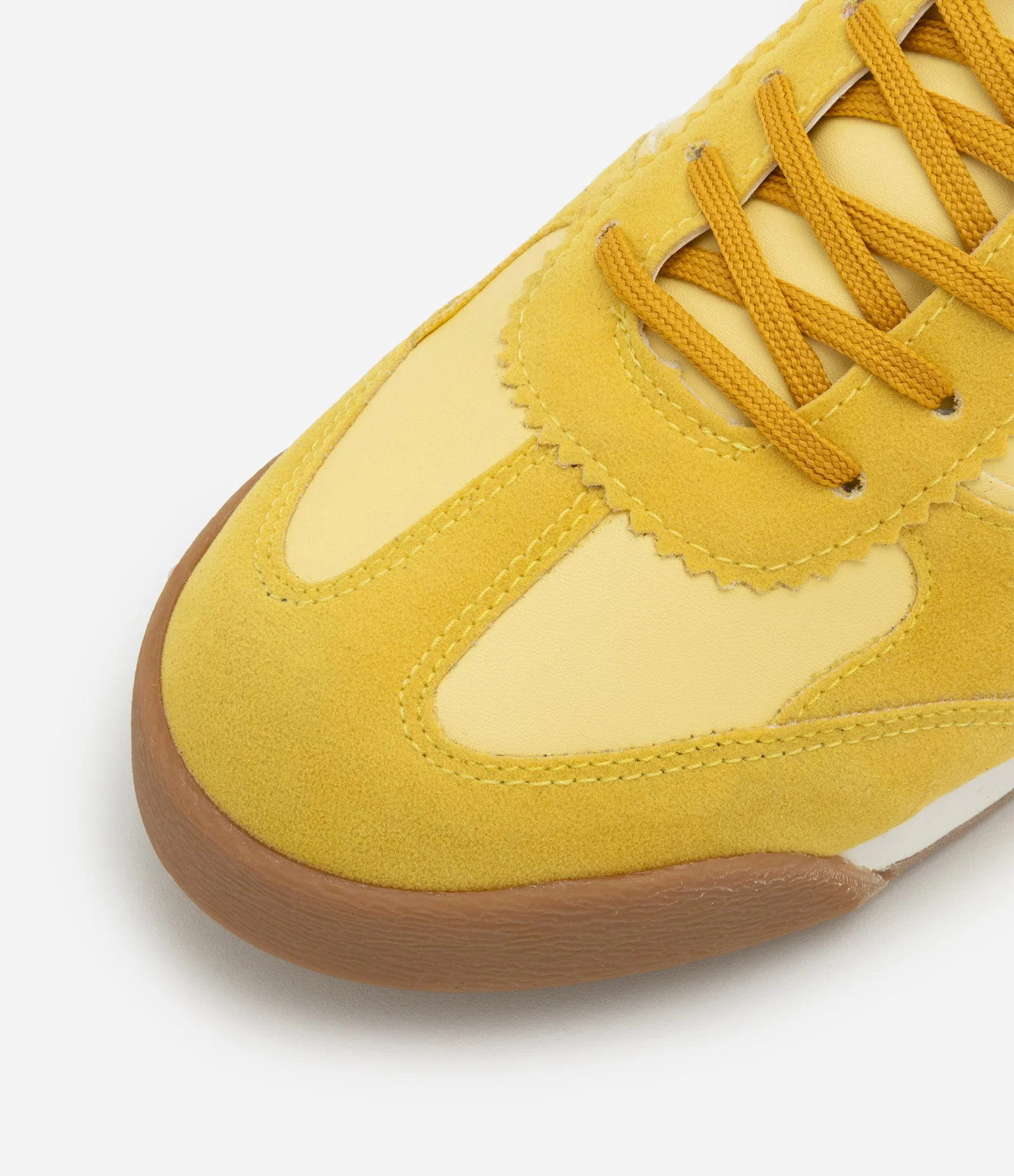 Tênis Chuteira Vintage com Recortes Amarelo 4