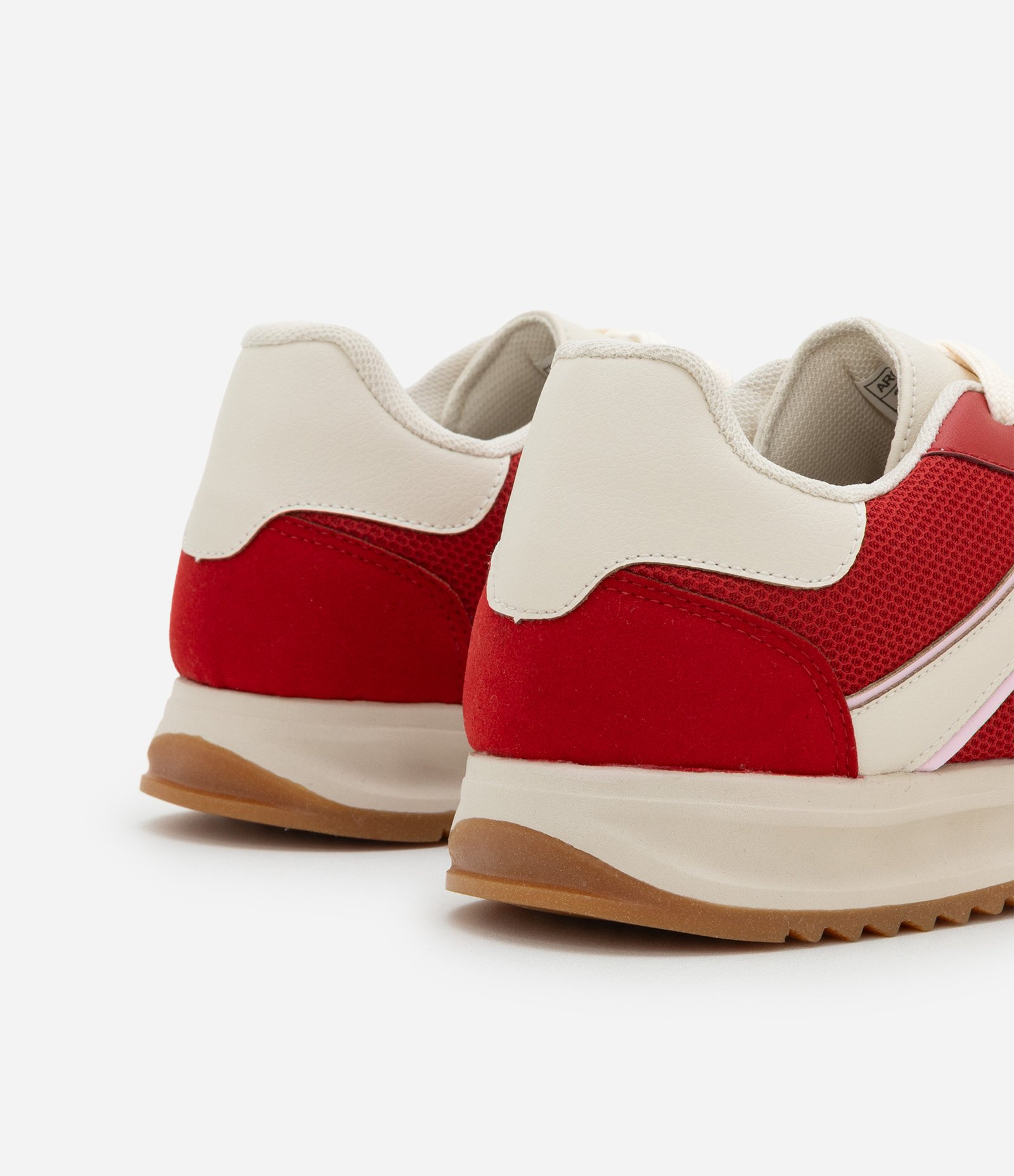 Tênis Chuteira Vintage com Recortes Vermelho 4