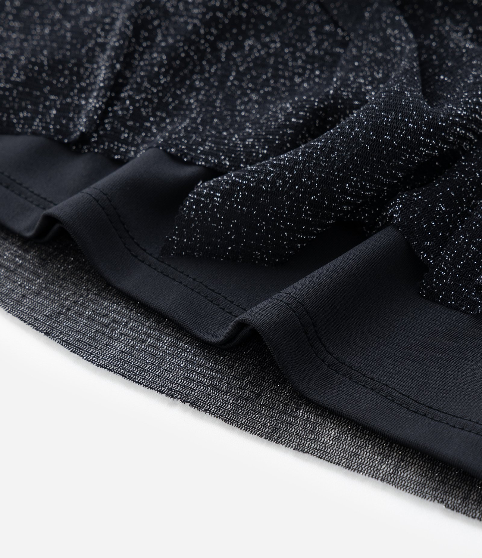 Blusa em Malha Metalizada e com Babados Curve & Plus Size Preto 7