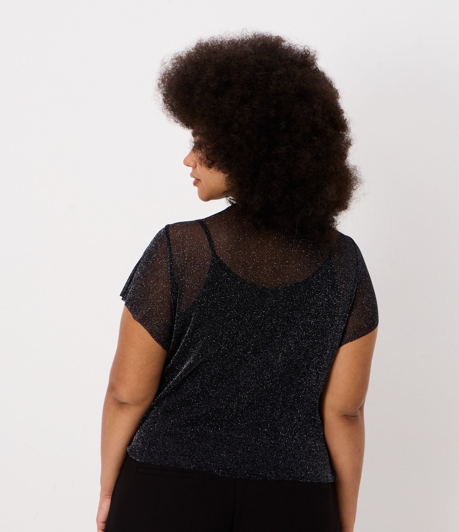 Blusa em Malha Metalizada e com Babados Curve & Plus Size Preto 3