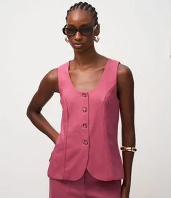 Colete em Viscolinho com Decote Quadrado e Barra Arredondada