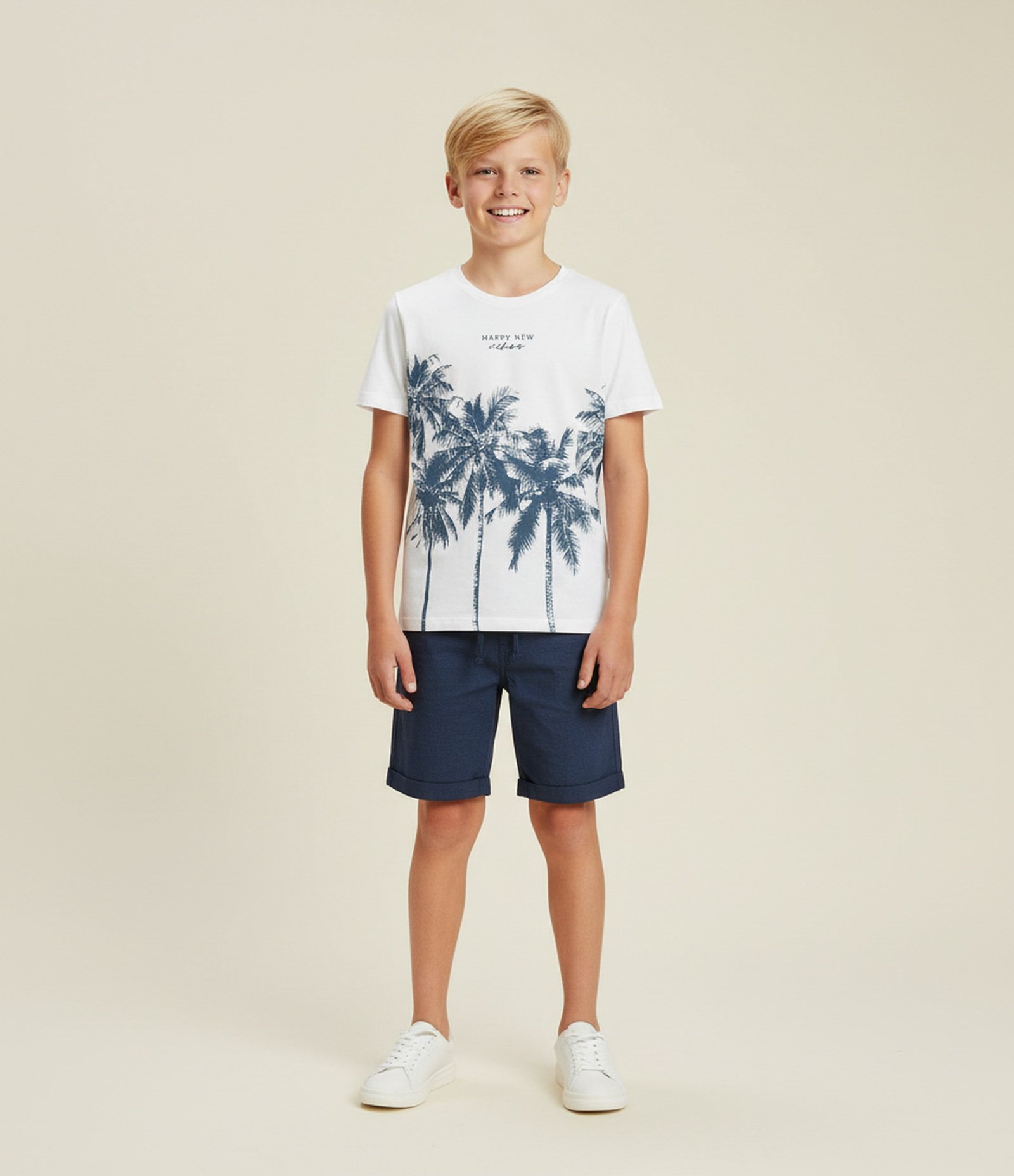 Camiseta Infantil com Estampa Coqueiros - Tam 5 a 14 Anos Branco 1