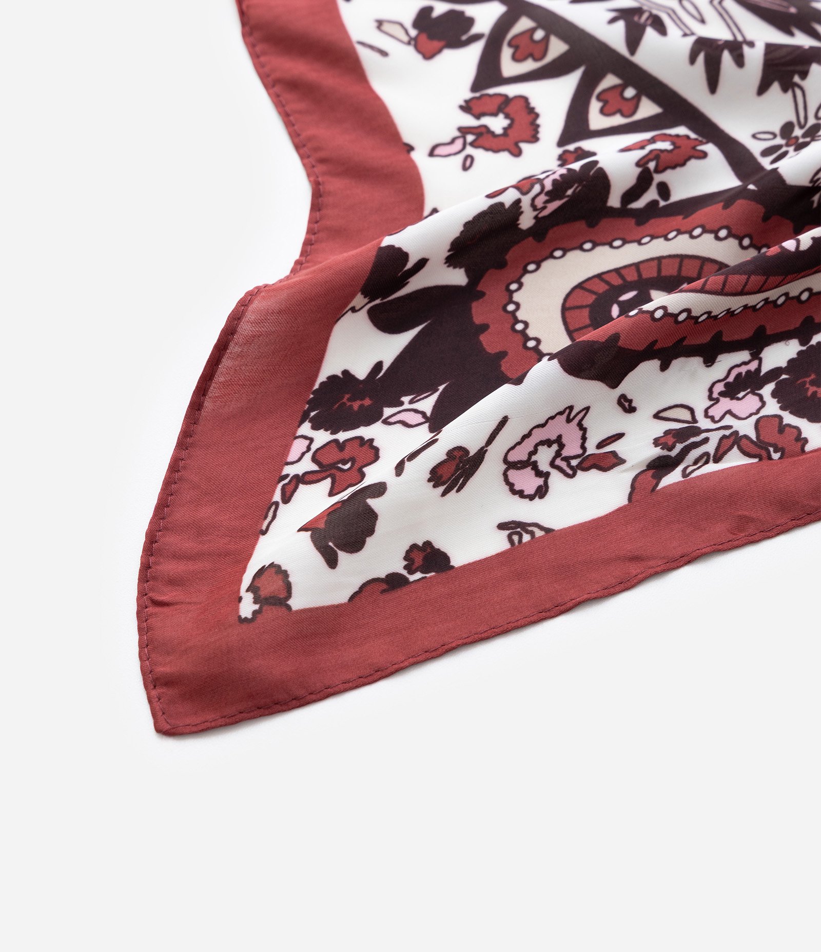 Lenço Acetinado com Estampa Paisley Bordô 3