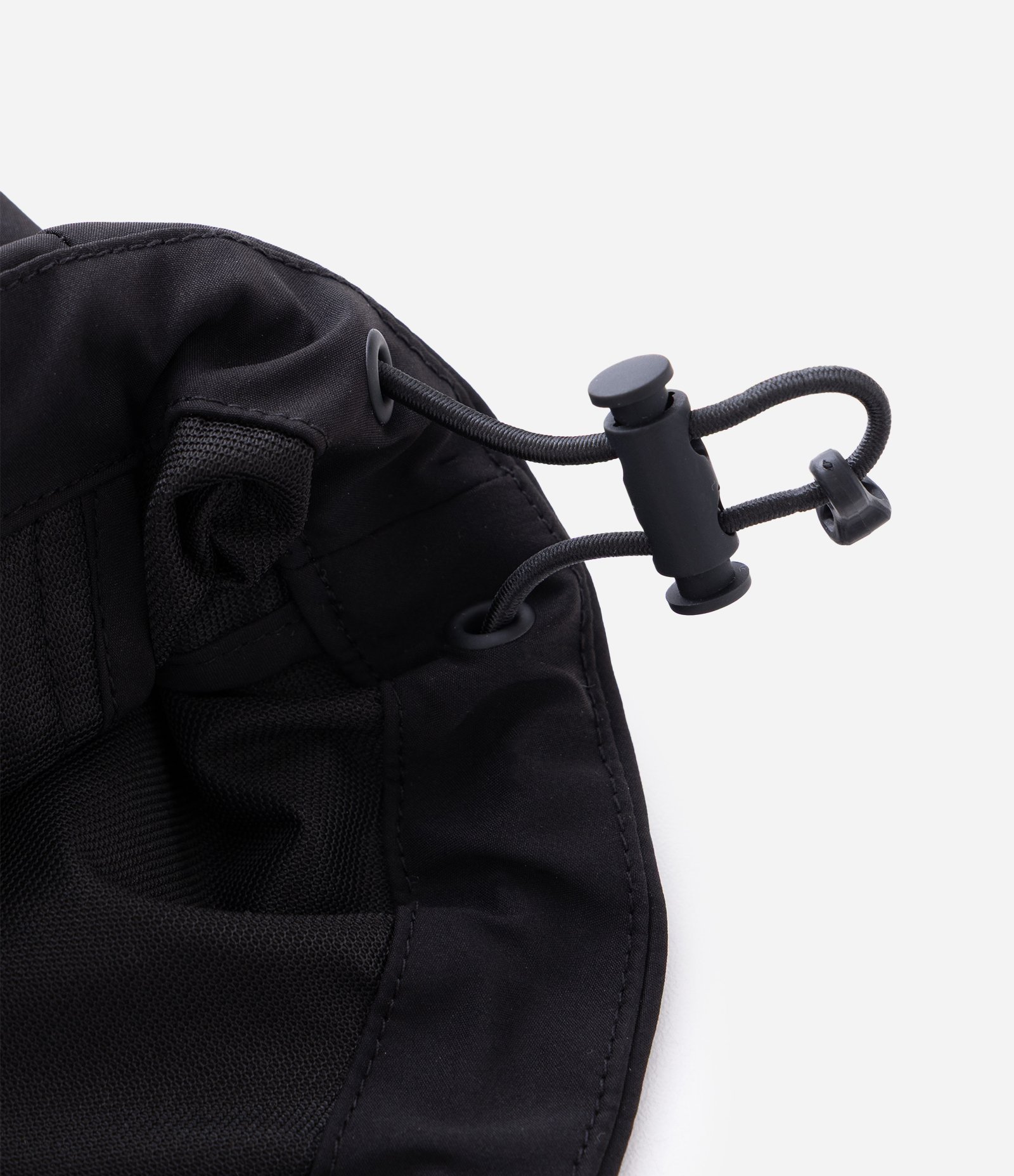 Jaqueta Esportiva Tecnológica Resistente à Água com Capuz Preto 7