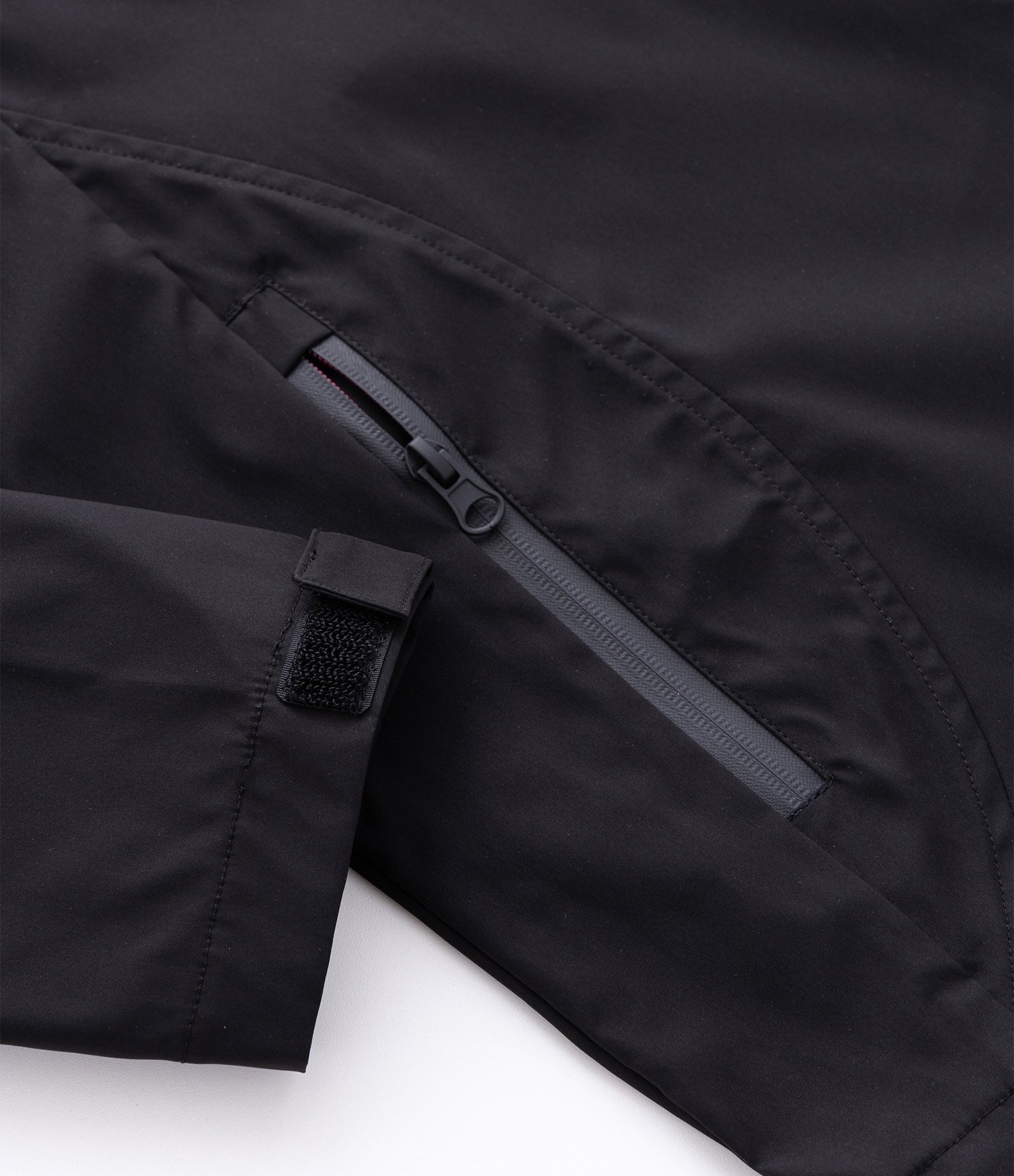 Jaqueta Esportiva Tecnológica Resistente à Água com Capuz Preto 9