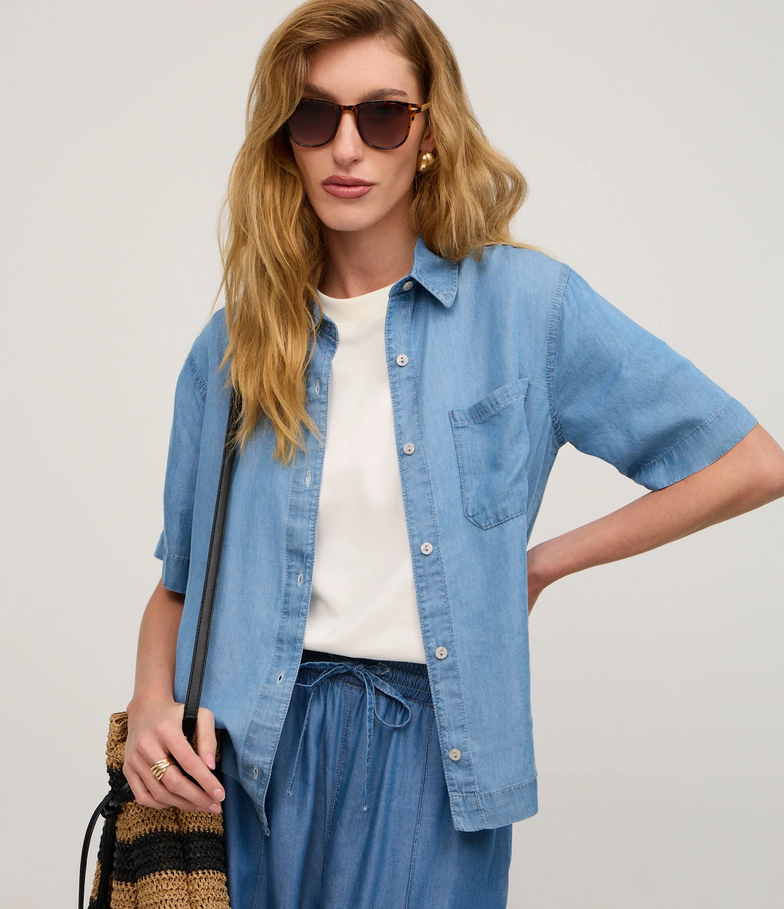 Camisa em Liocel com Botões Frontais e Bolso no Peito Médio 1