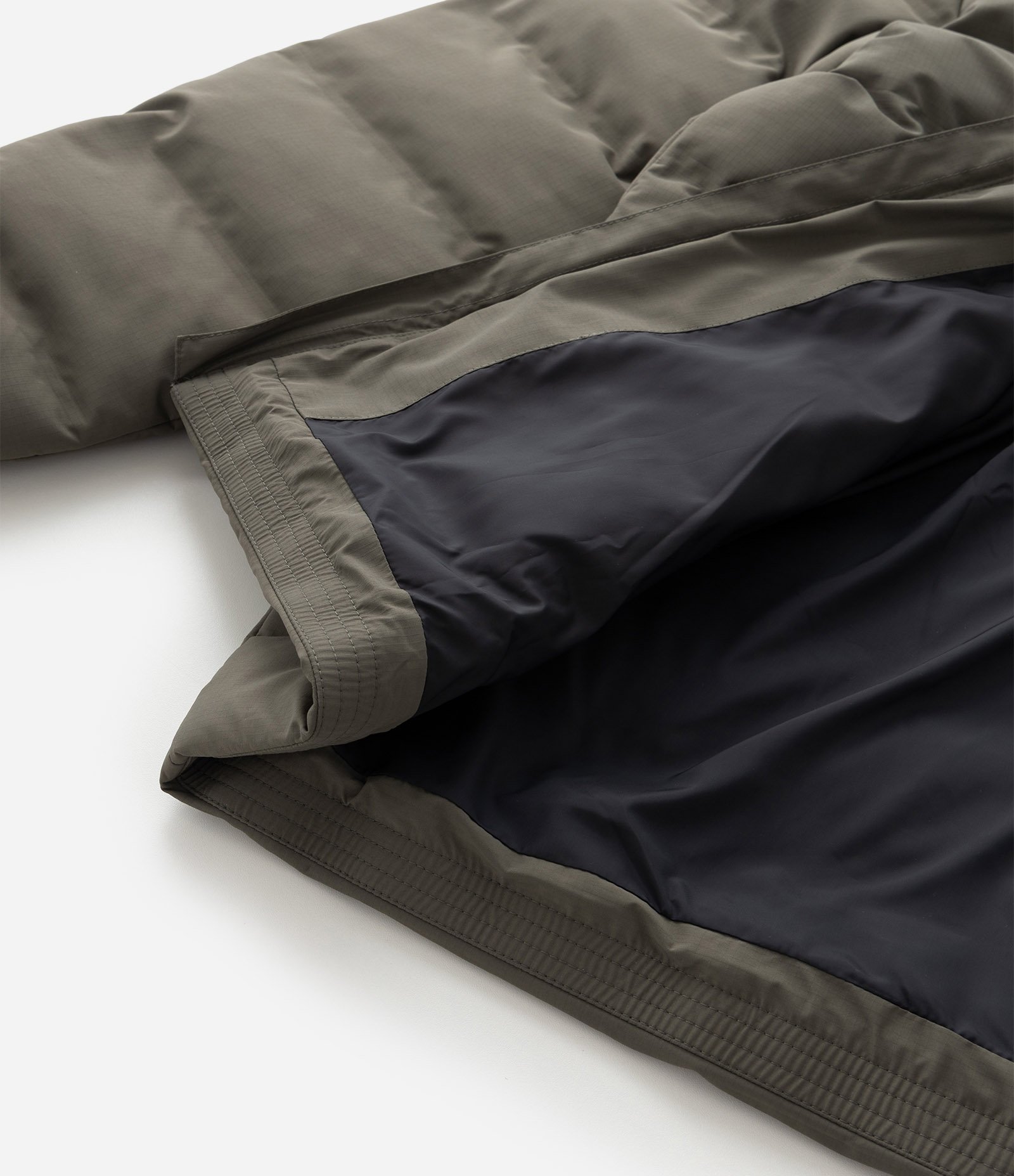 Jaqueta Puffer Esportiva sem Costura com Capuz Verde 9