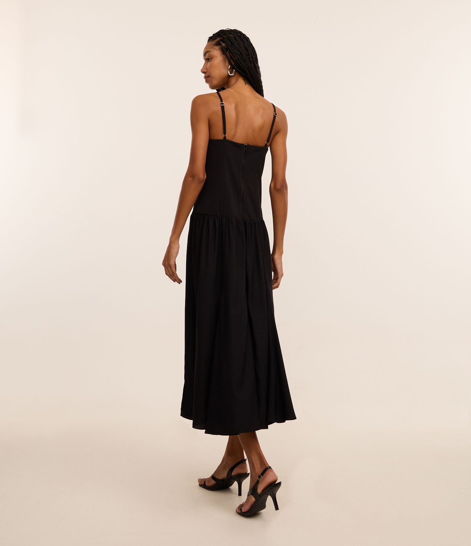 Vestido Evasê New Midi em Chiffon Preto 3