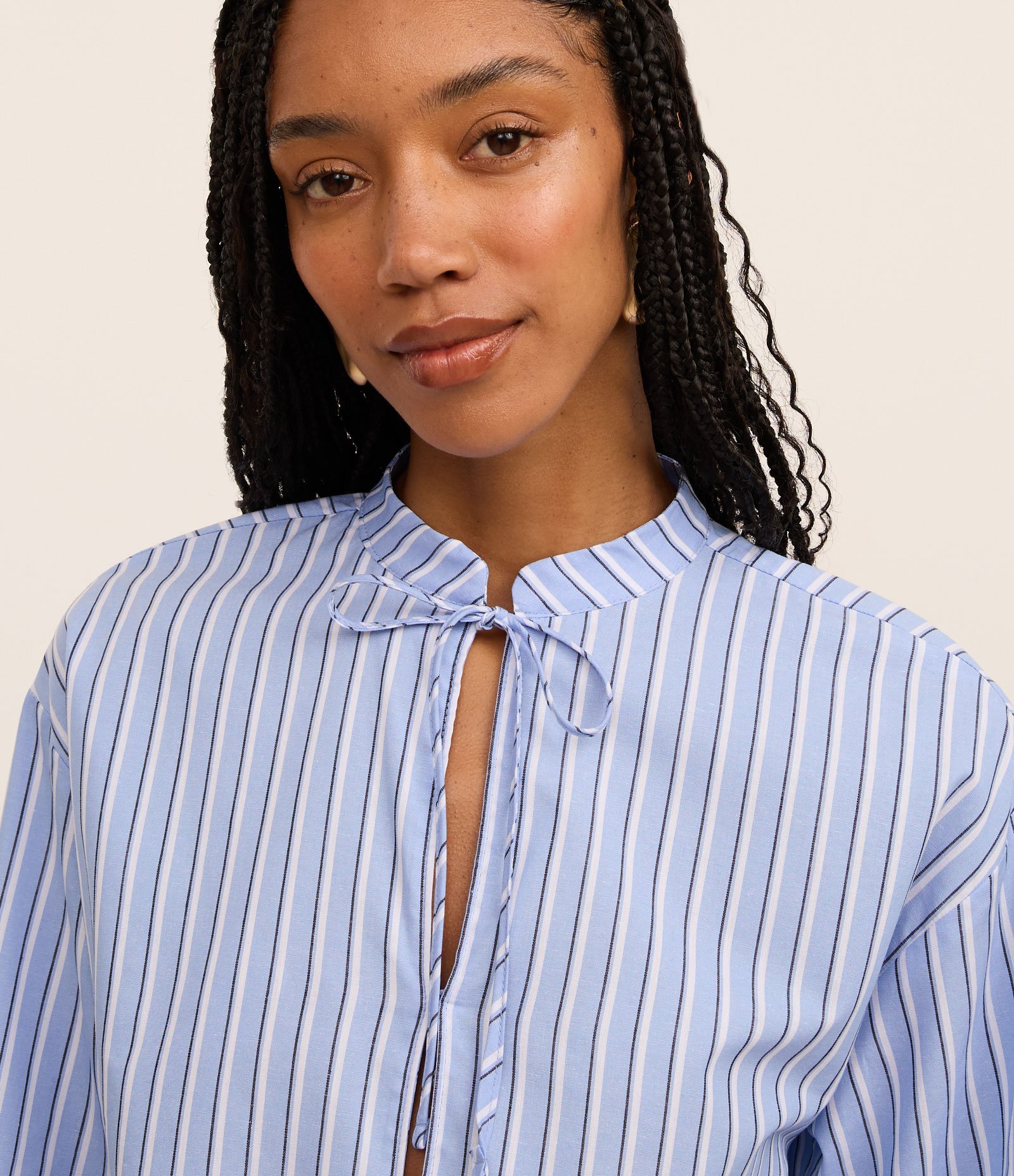 Camisa em Tricoline com Amarração Frontal e Estampa Listrada Azul 3