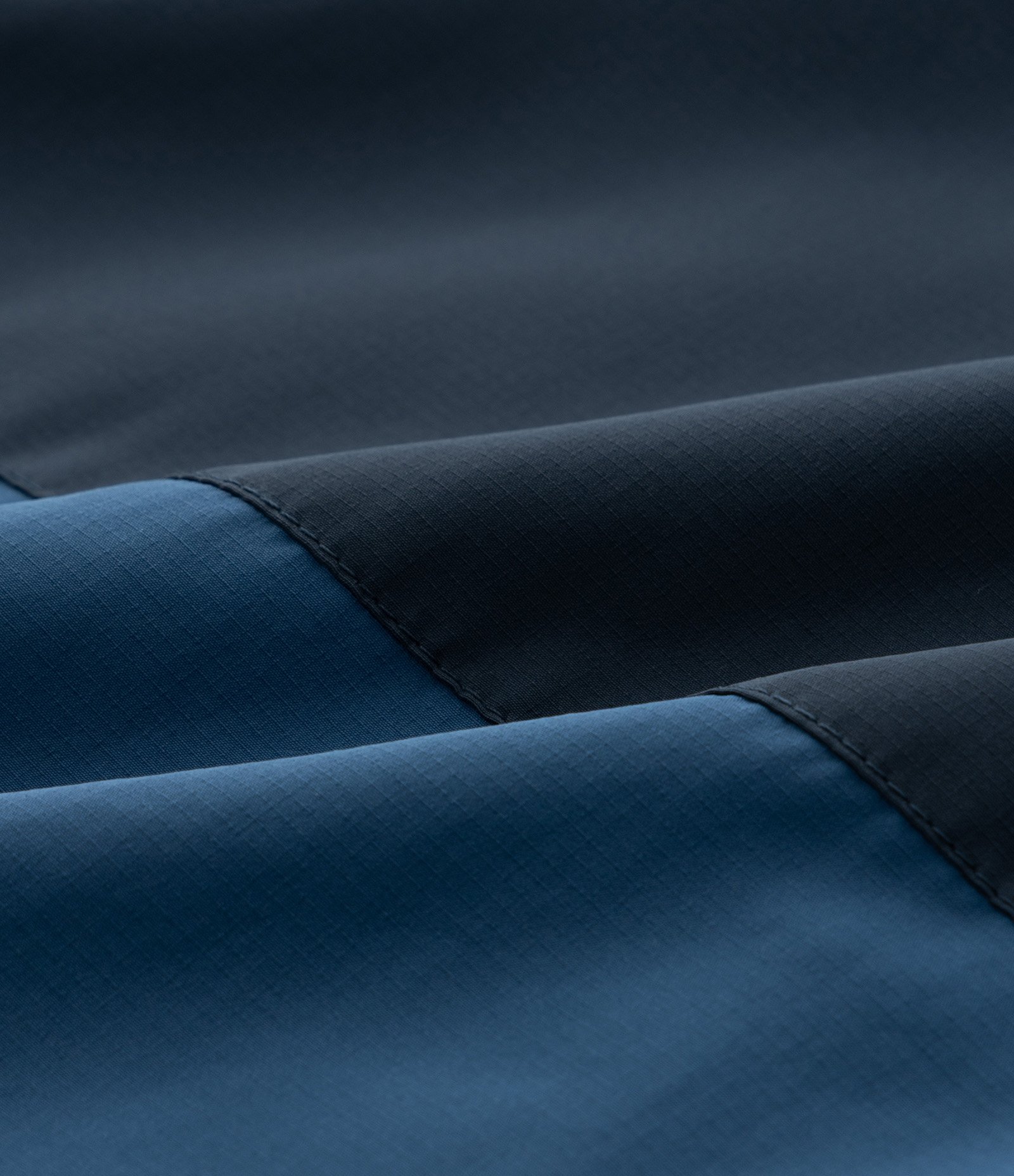 Jaqueta Esportiva Básica com Capuz Azul 11