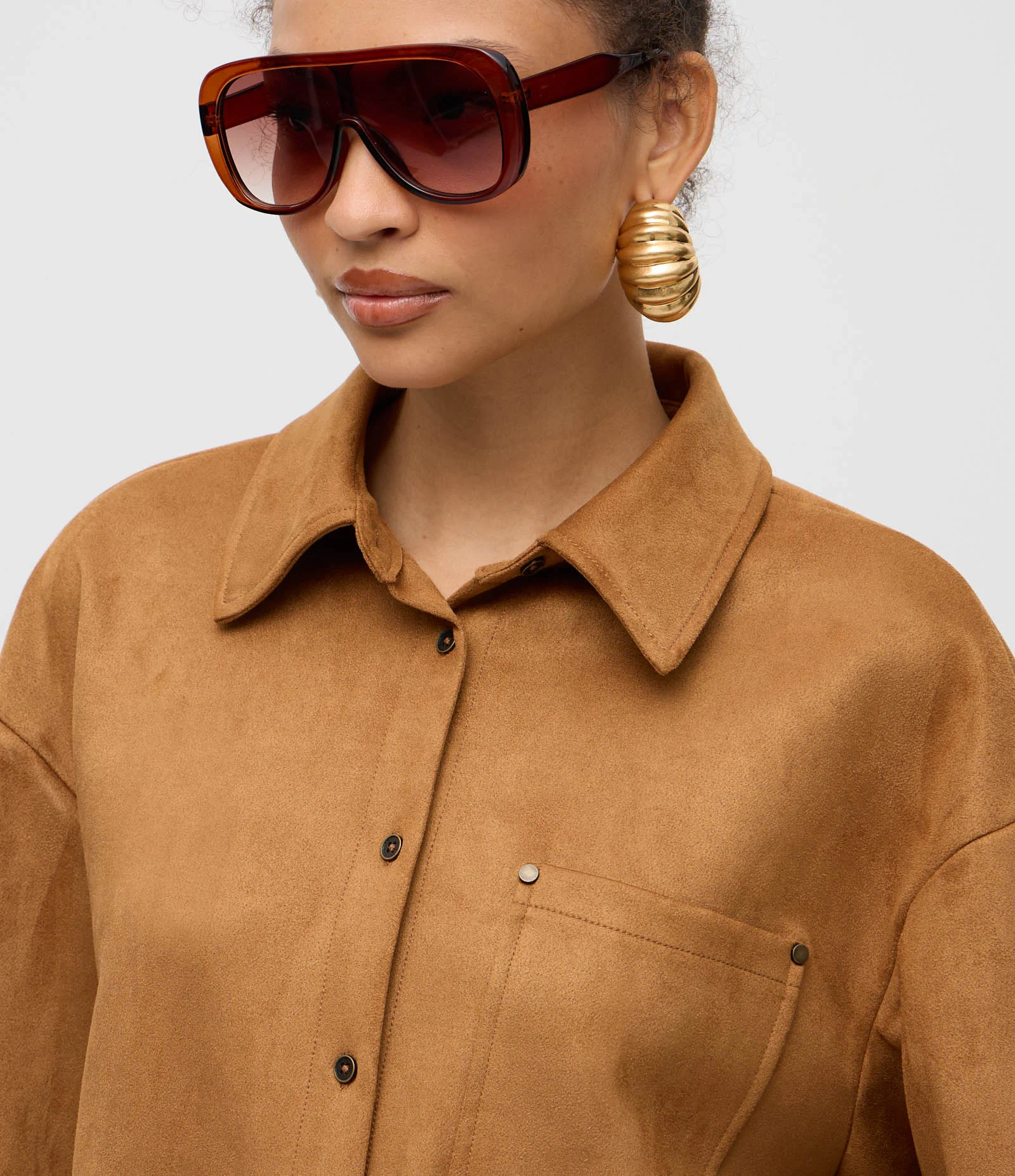 Camisa em Suede com Mangas Longas e Bolsinho Caramelo 4