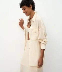 Camisa Oversized com Bordado de Peixe no Bolso