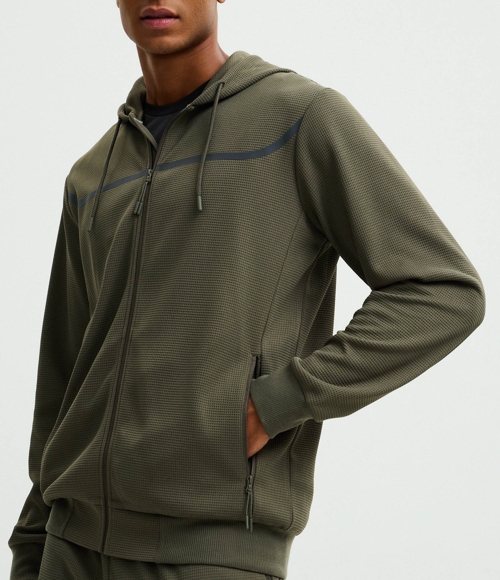 Casaco Esportivo Texturizado com Listra Refletiva e Gola com Capuz Verde 3