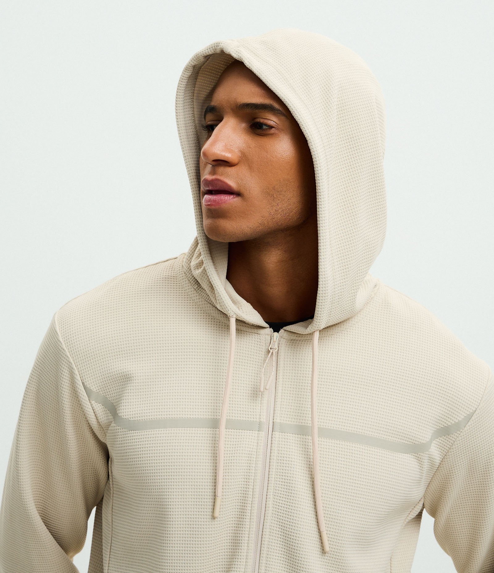 Casaco Esportivo Texturizado com Listra Refletiva e Gola com Capuz Bege 3